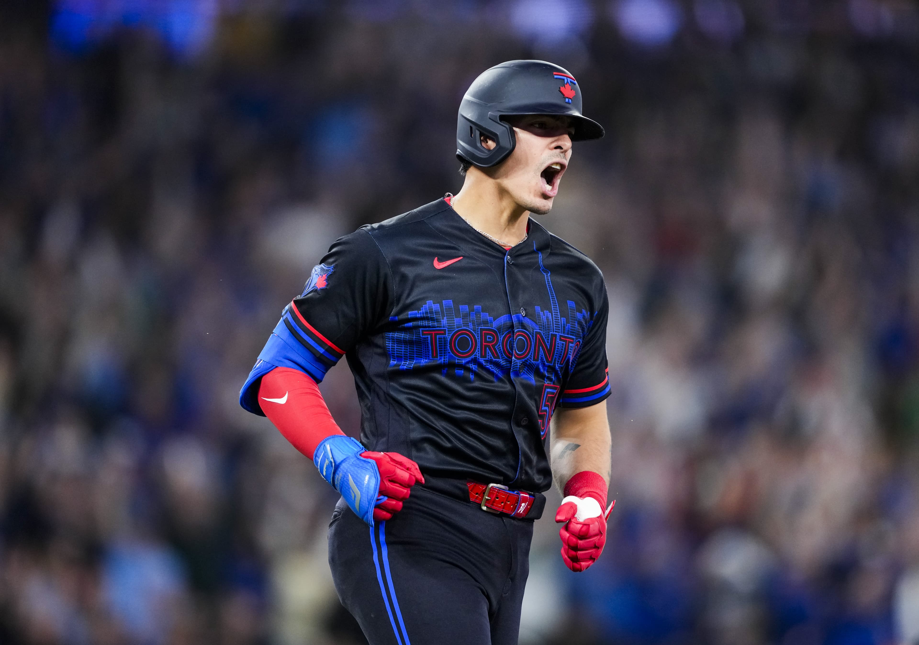 Blue Jays 10, Twins 4: Even Twins pitchers get the blues