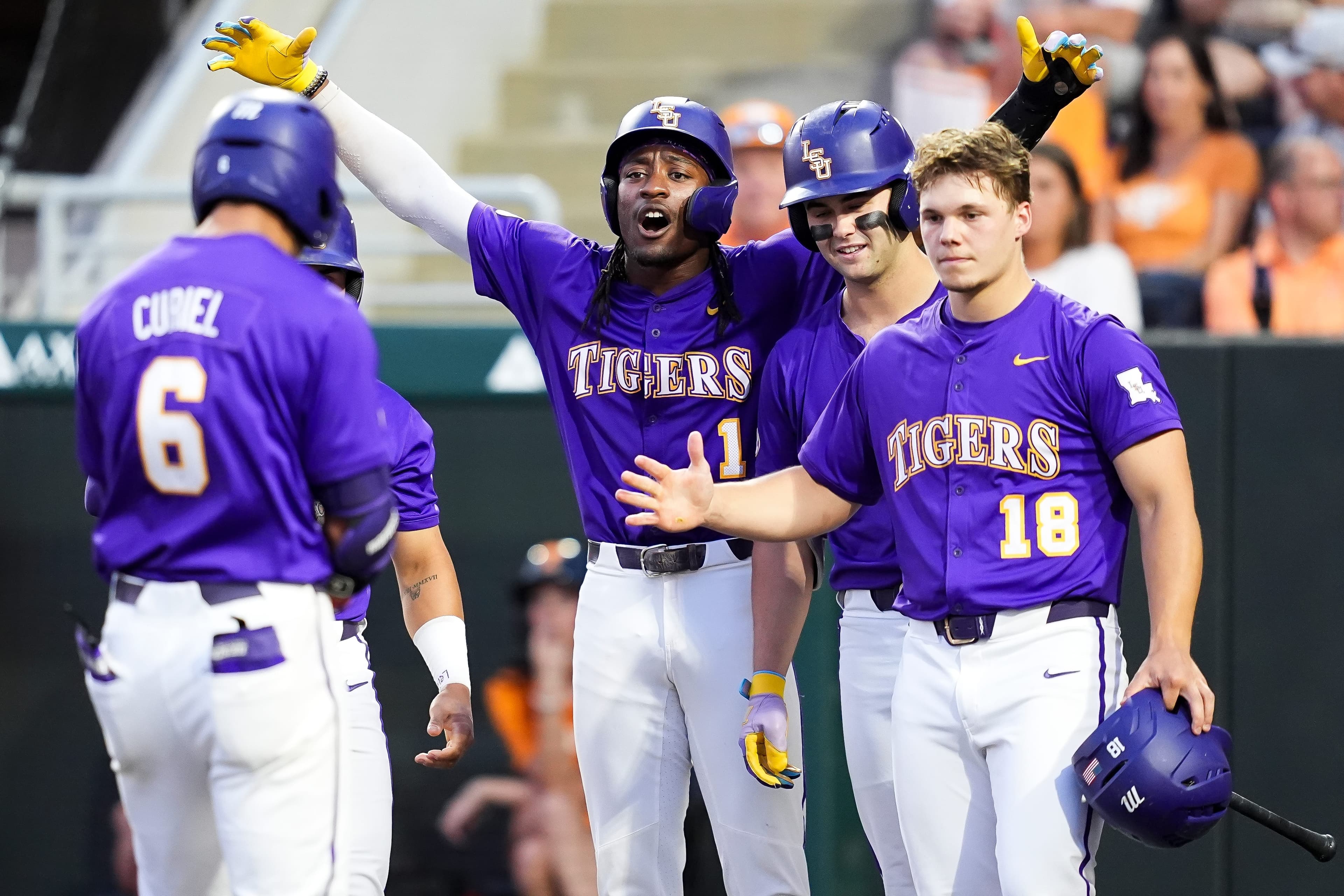 Tennessee blows another lead, drops series to LSU