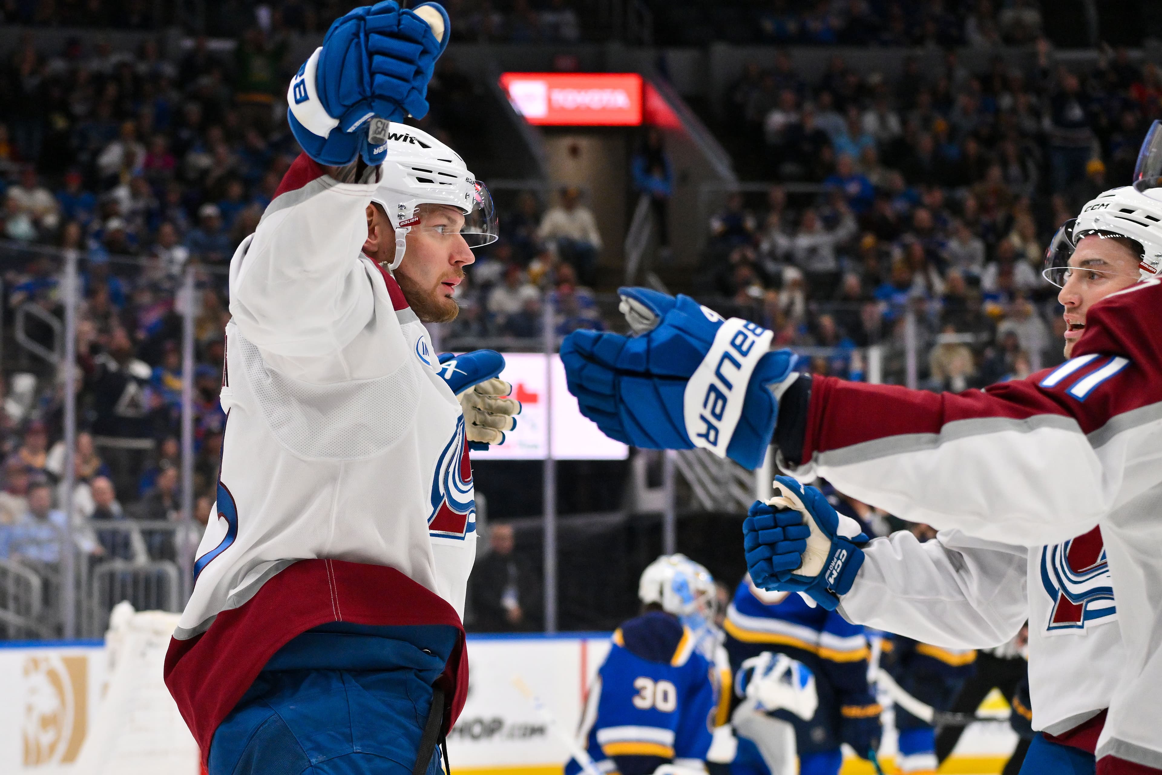 Recap: Avs clinch Central Division title behind Nichushkin’s two-goal night