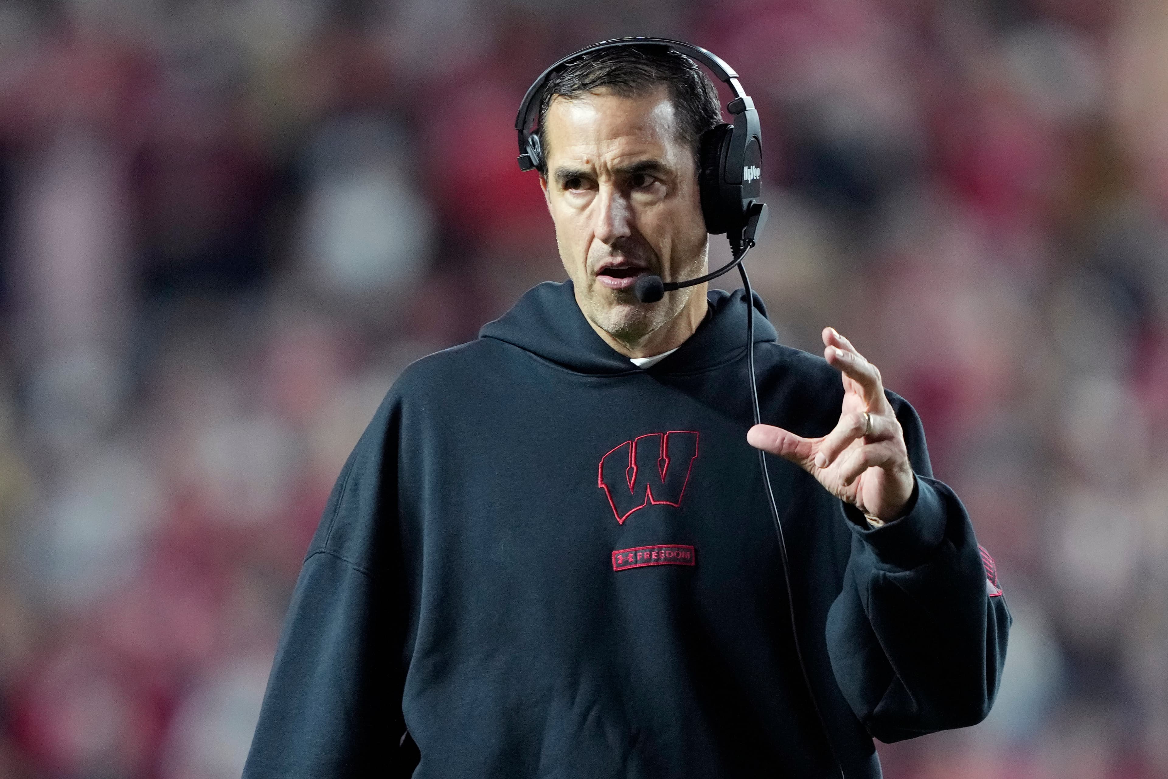 Report: Wisconsin losing recruiting lead to Big 12 school