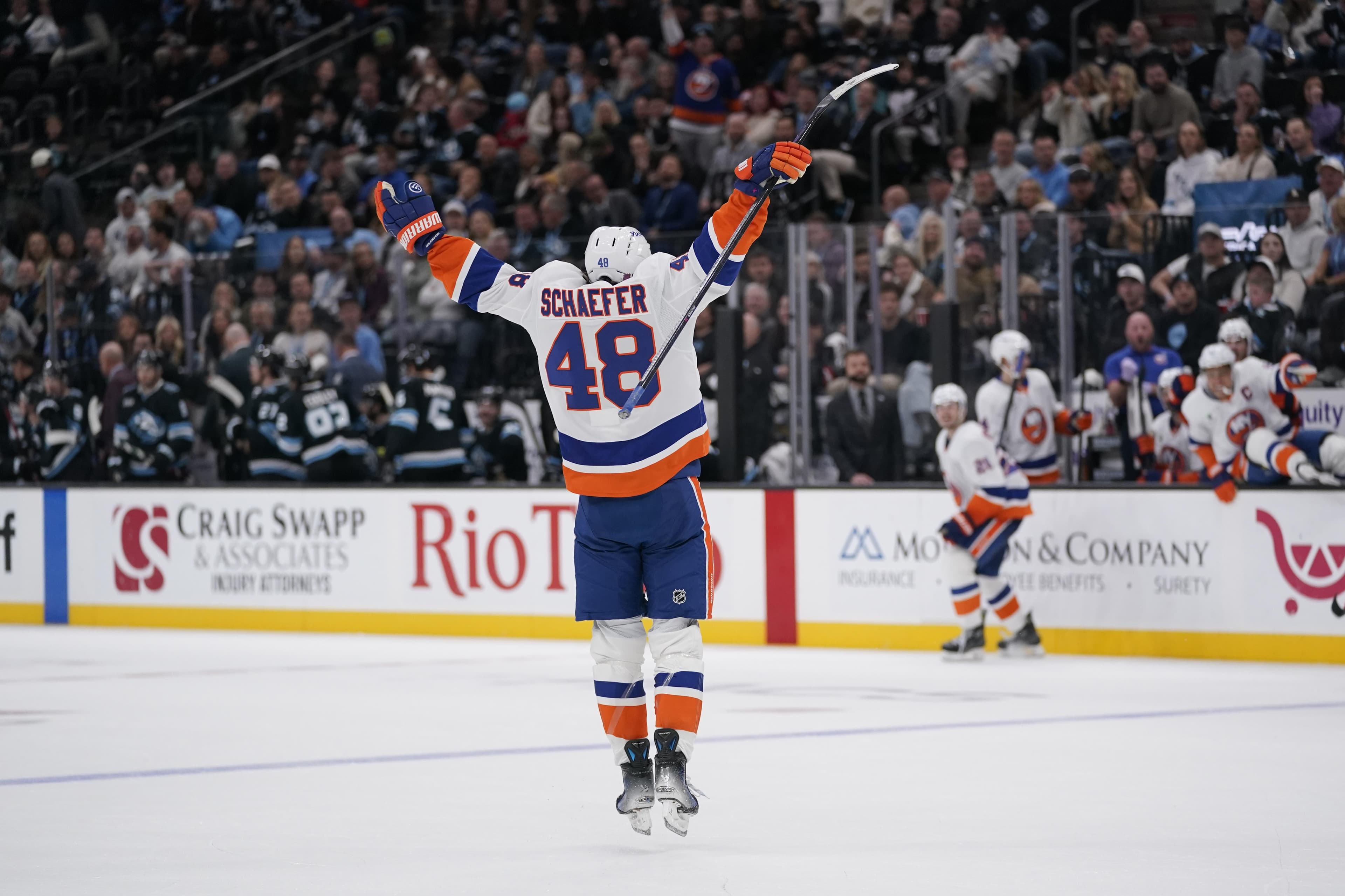 Matthew Schaefer wins Calder Trophy in unanimous vote