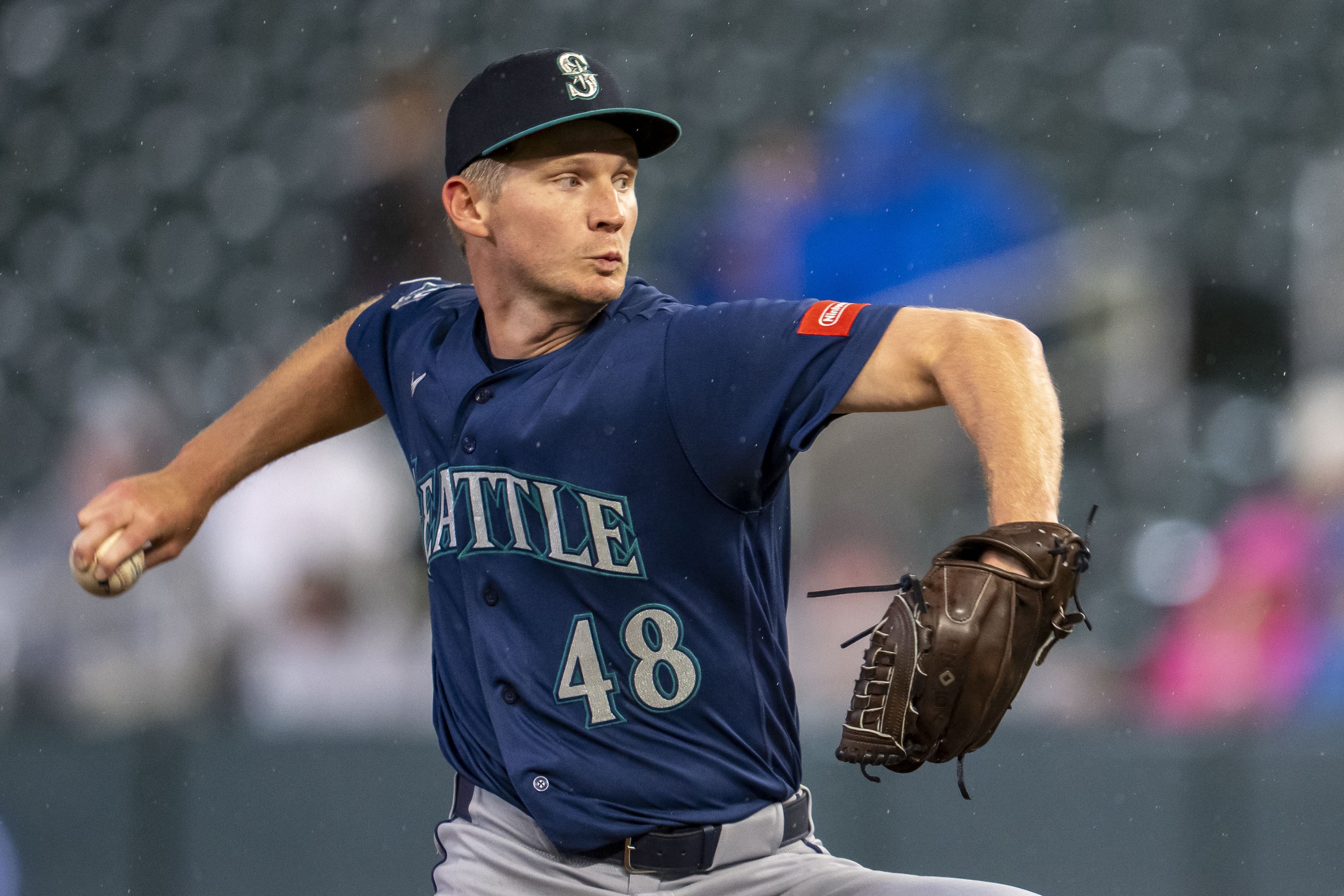 Alex Hoppe gets comfortable with the Mariners