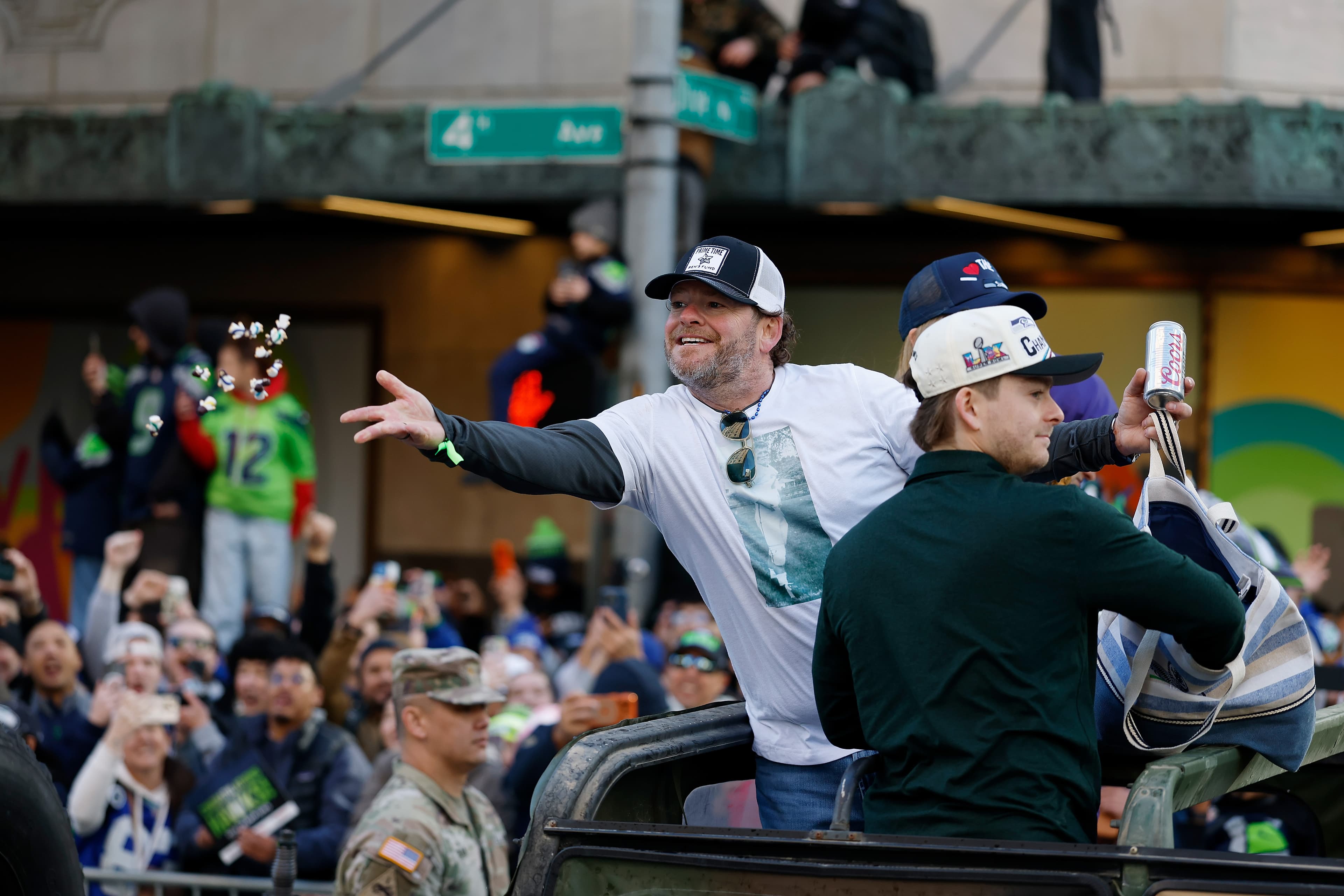 7-round Seahawks mock draft: John Schneider trades down, stocks up big