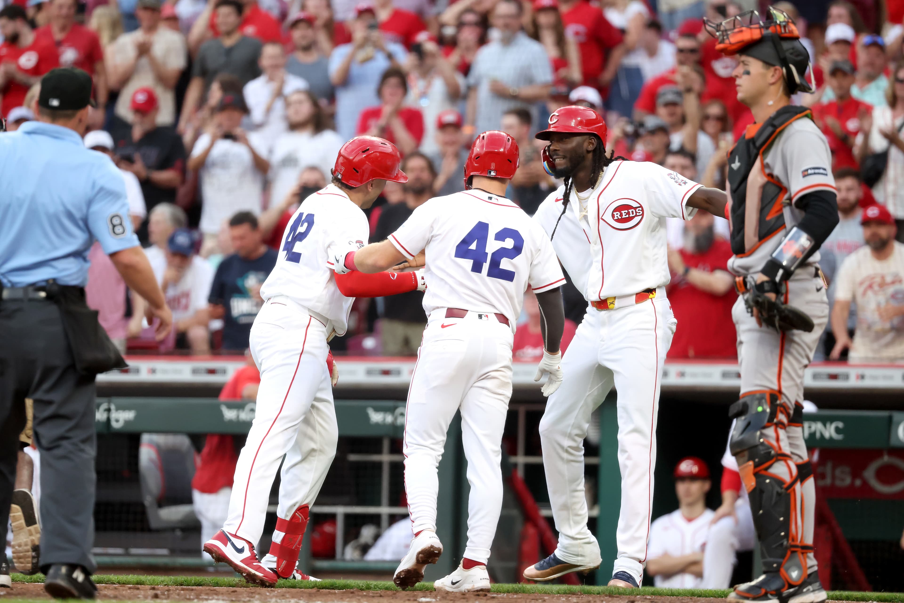 Reds, Sal Stewart smash Giants in 8-3 victory