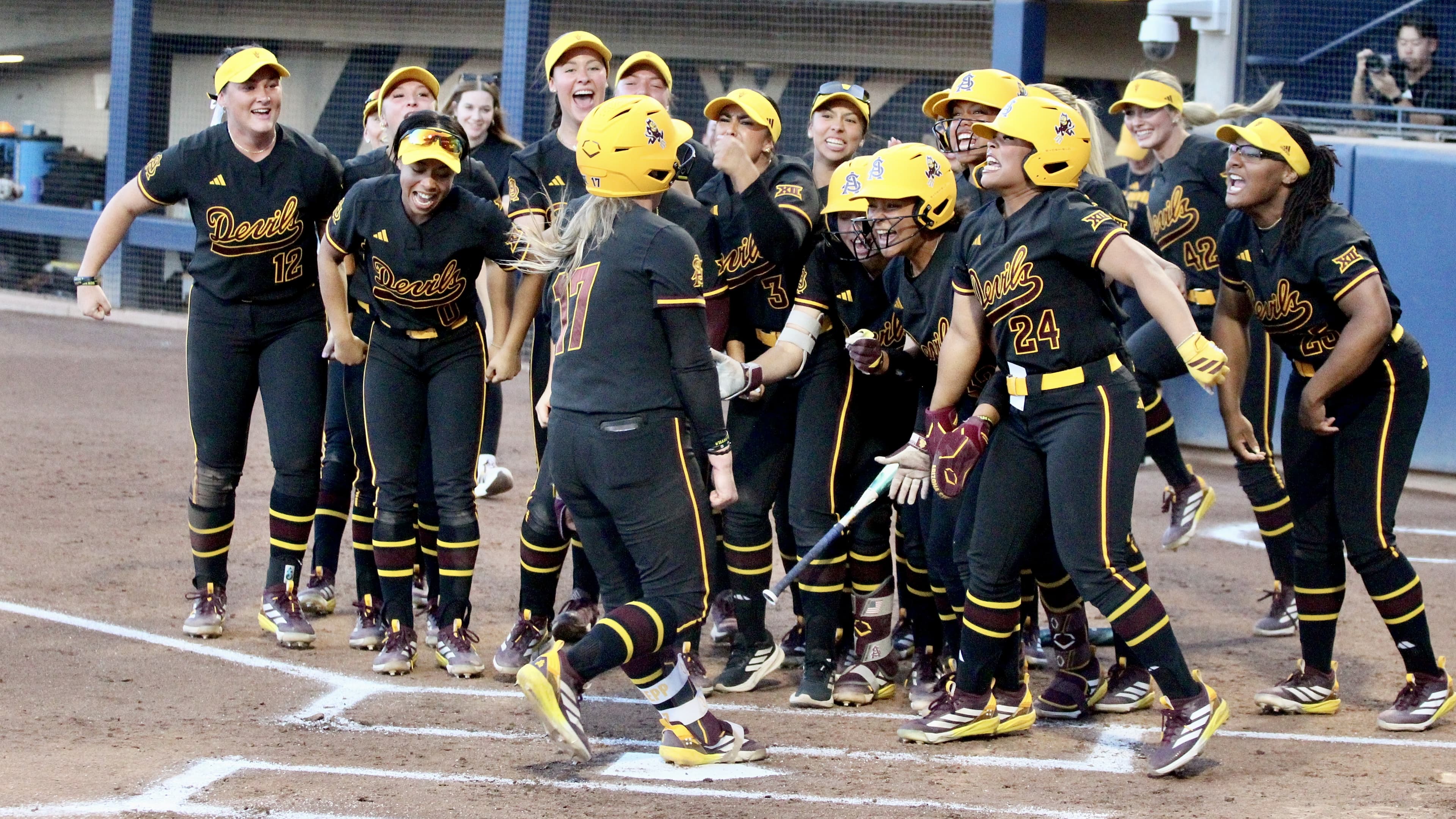 Arizona softball loses 3rd straight run-rule game in rout by ASU