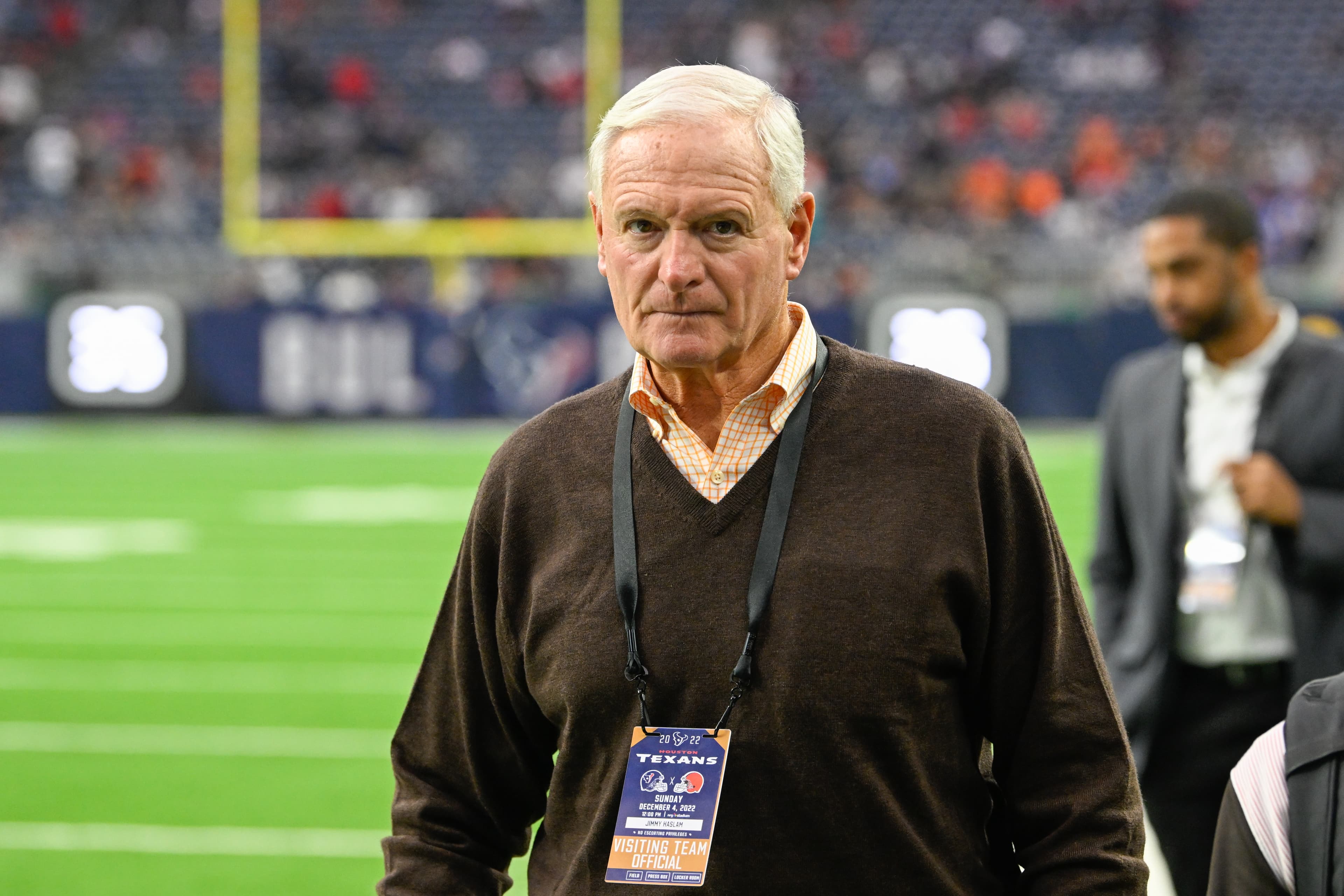 Is Browns desire for one QB that strong? Jimmy Haslam’s fingerprints seem evident