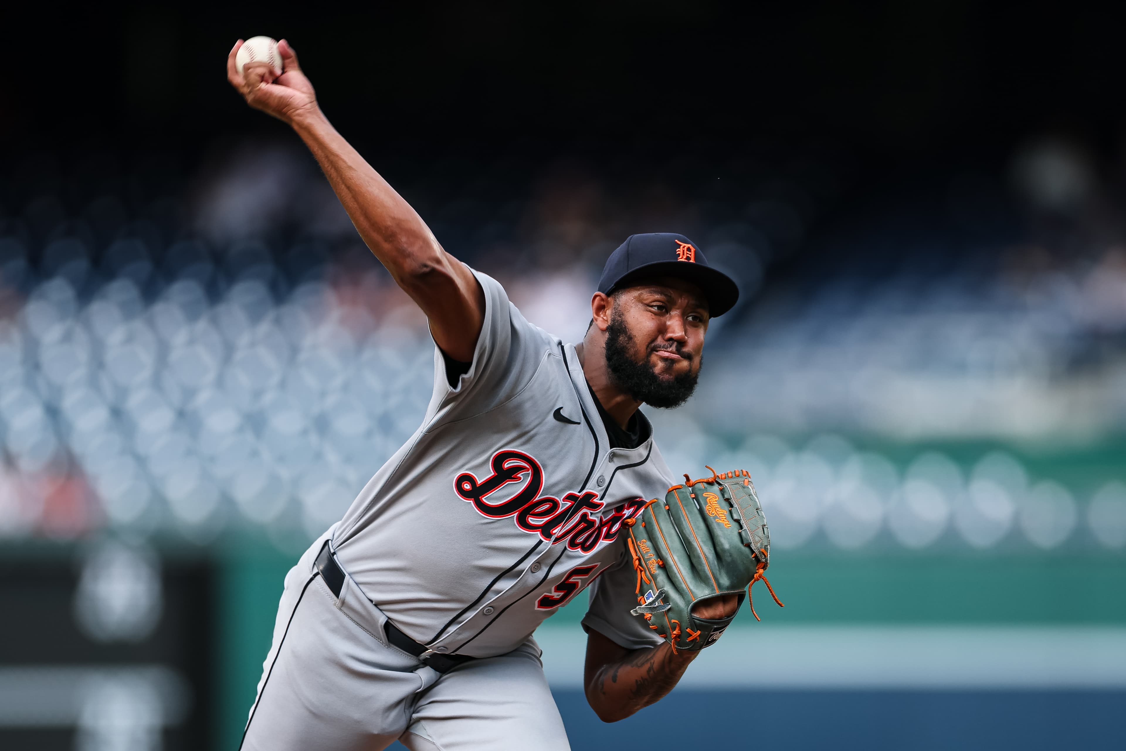 Giants trade for Dylan Smith, DFA Tyler Fitzgerald