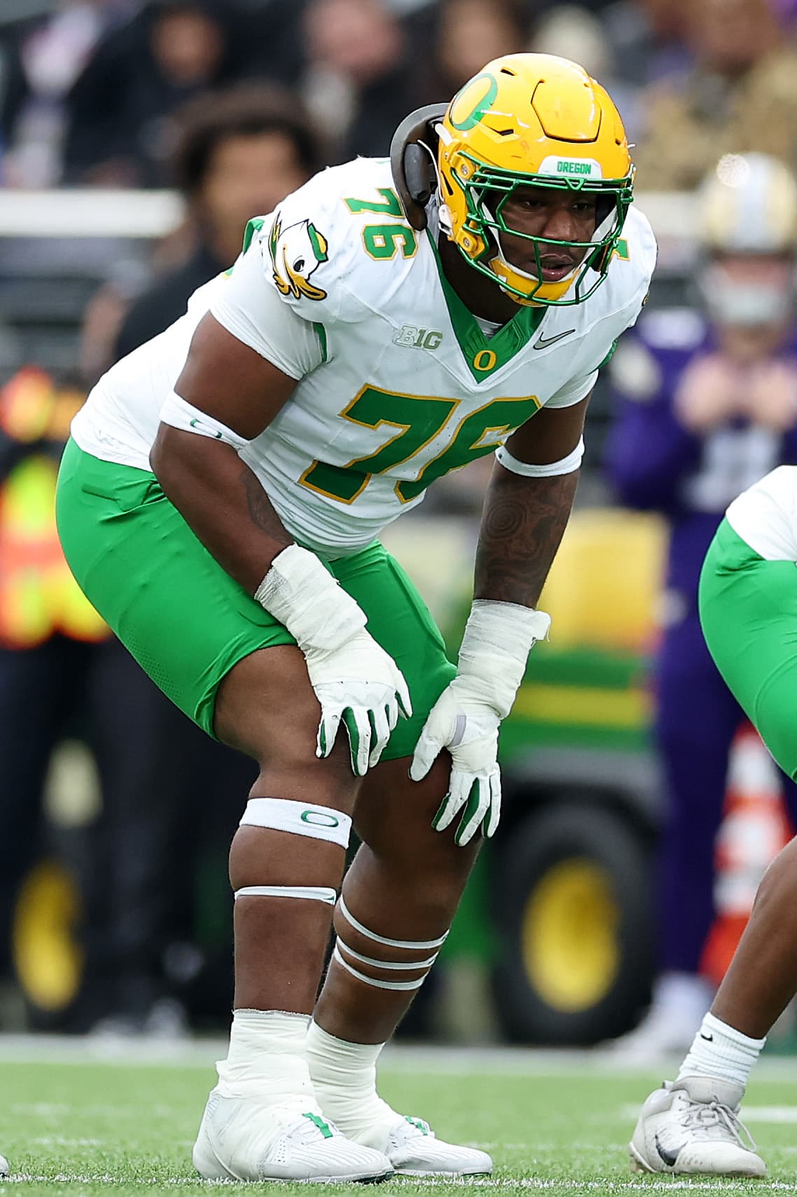 Chargers host Oregon OT Isaiah World on Top-30 visit