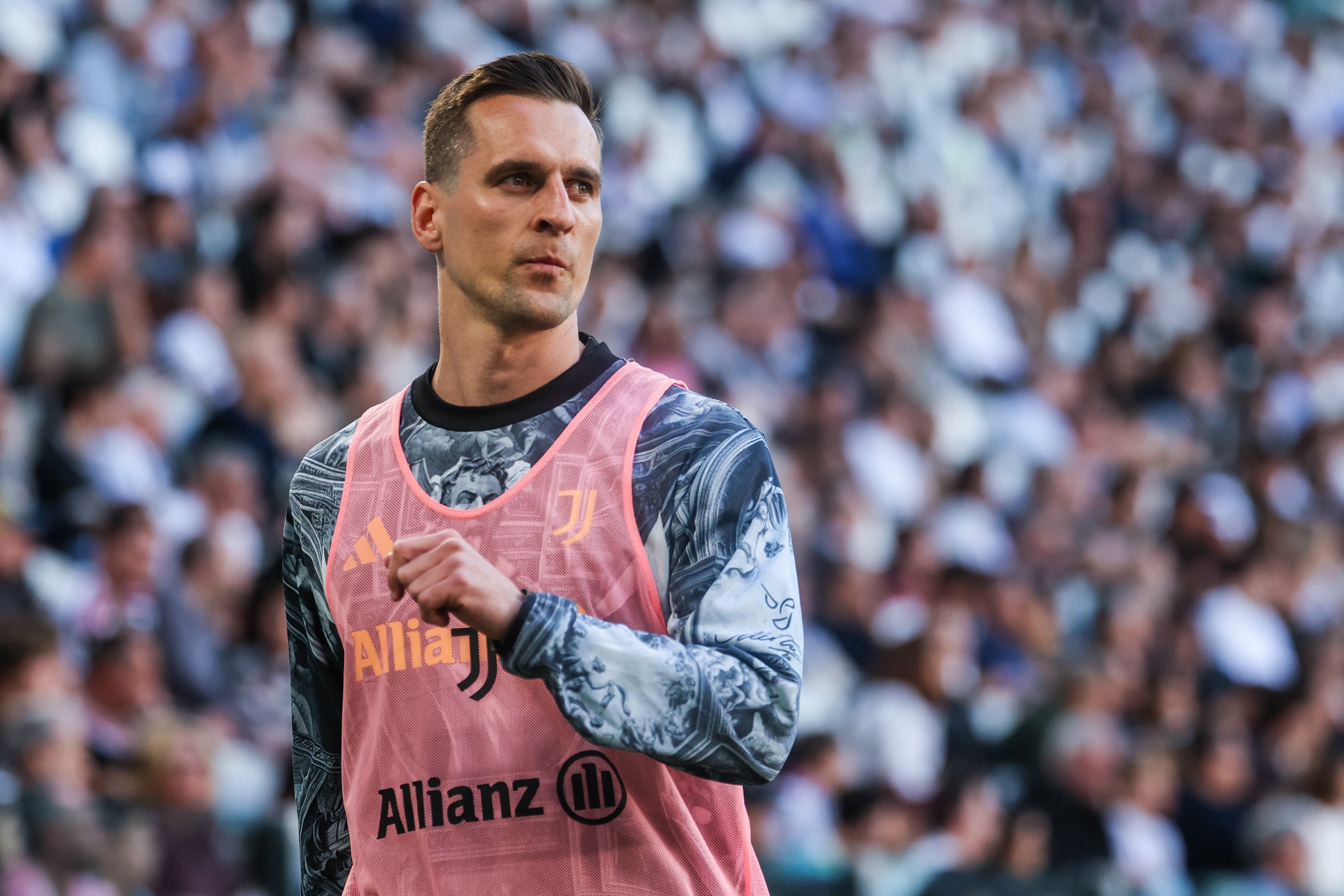 Arek Milik’s season likely over after suffering thigh injury in training