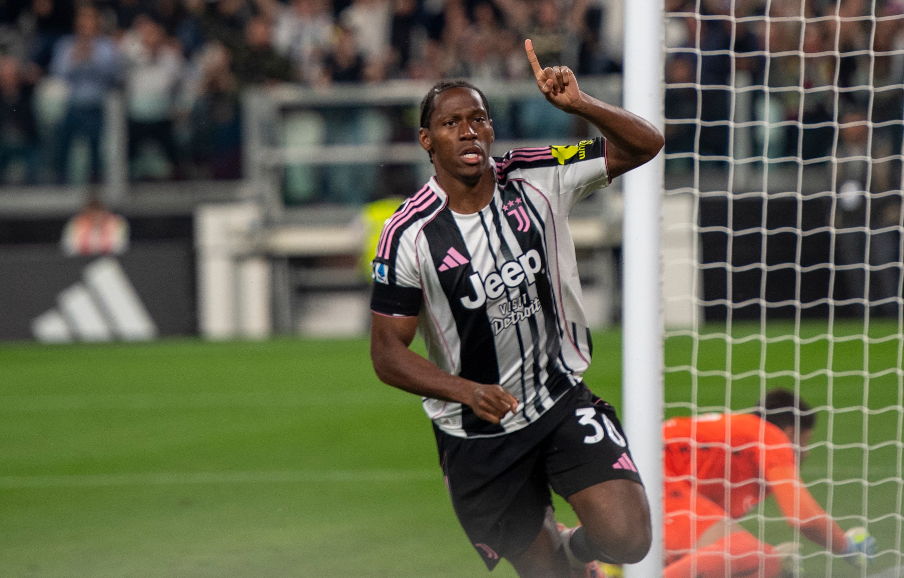 Juventus gain breathing room at the top four with win over Bologna