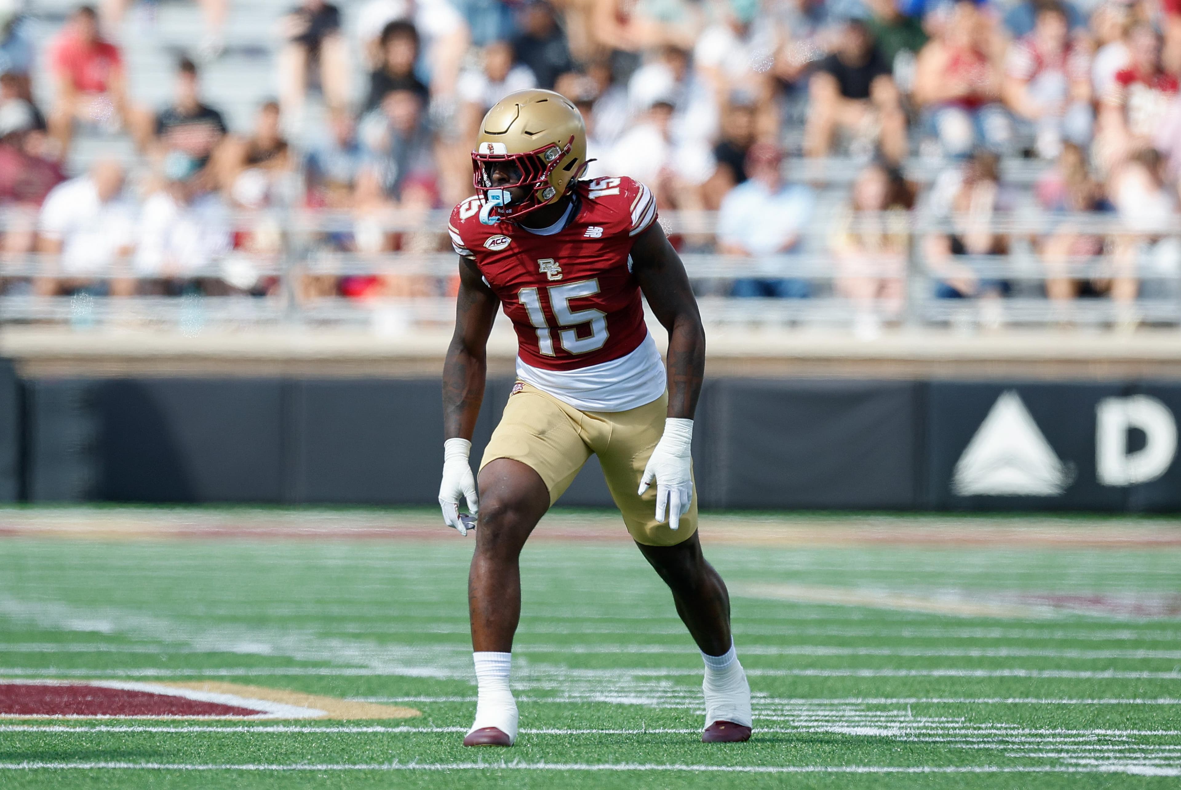 Quintayvious Hutchins willing to go the extra mile to ‘put two feet in the door’