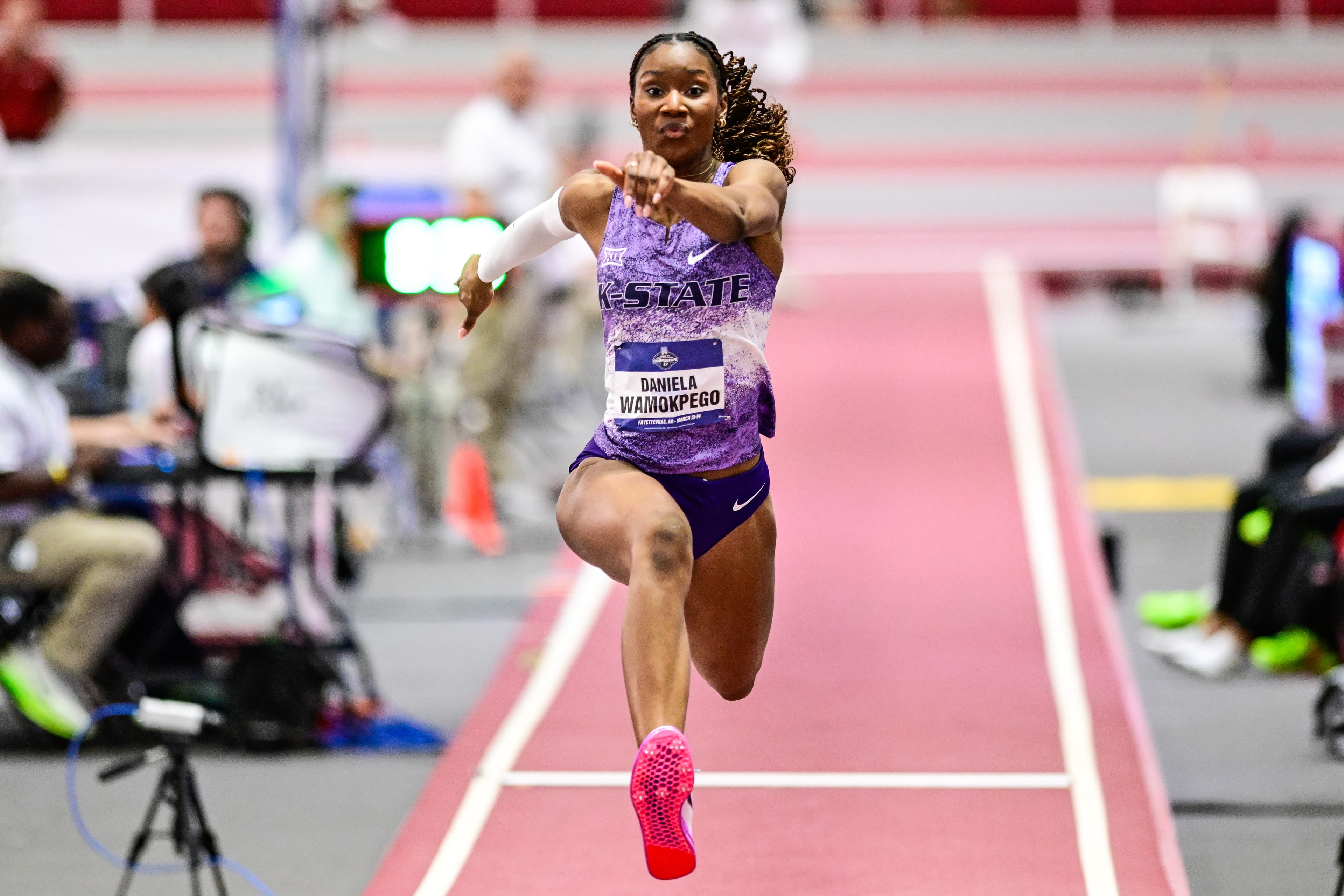 Kansas Wildcats Slay Rivalry 100-95 for Epic Victory!