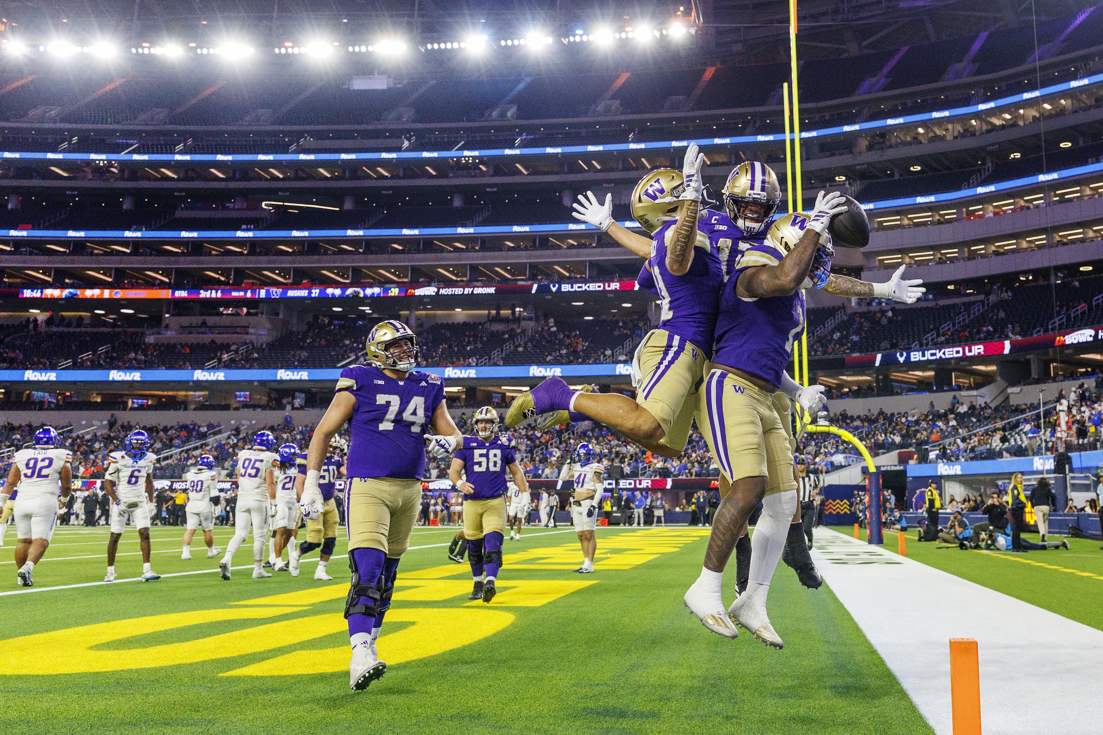 Monday Dots: Lines on Scrimmages