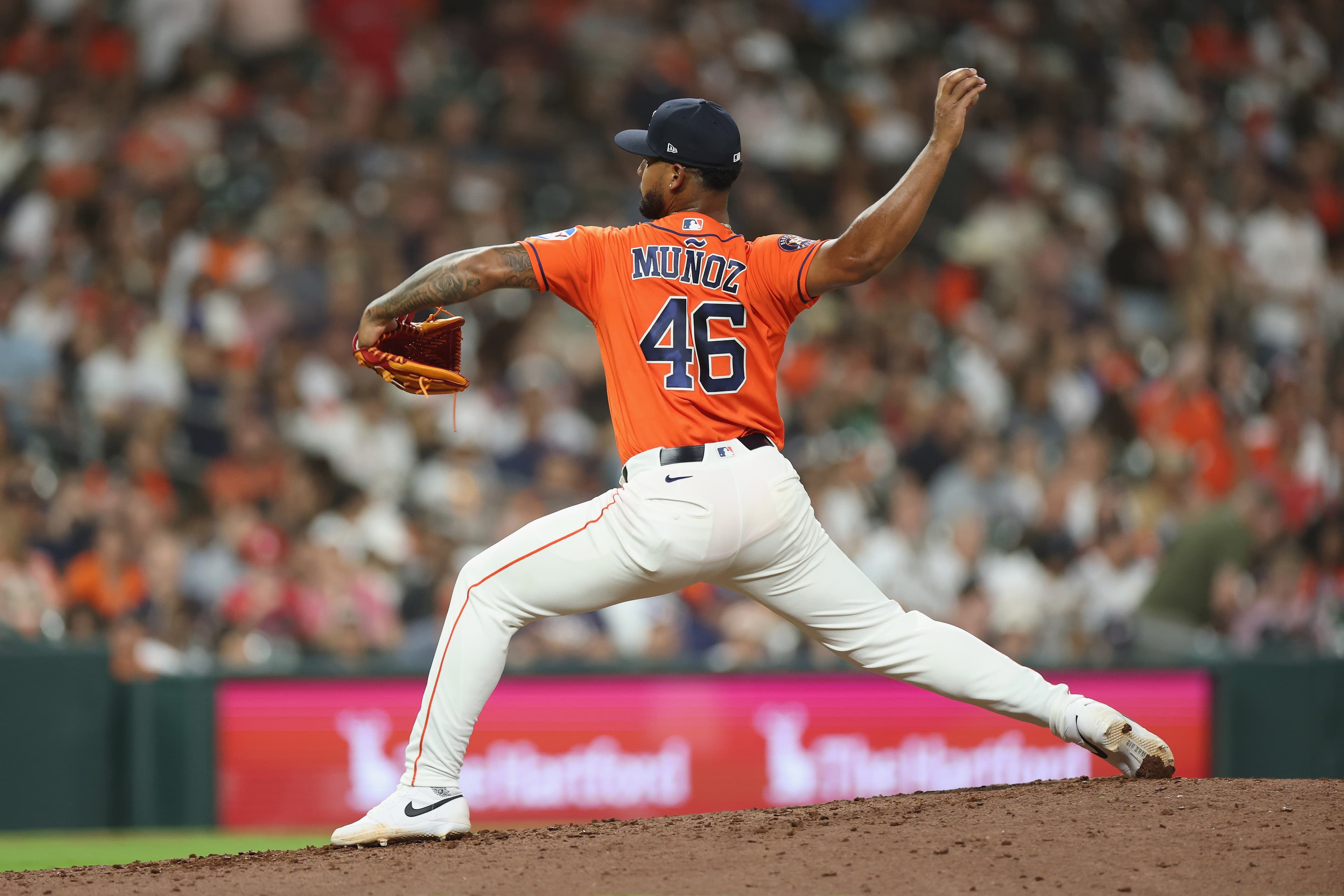 Report: Astros Place RP Roddery Munoz on Outright Waivers