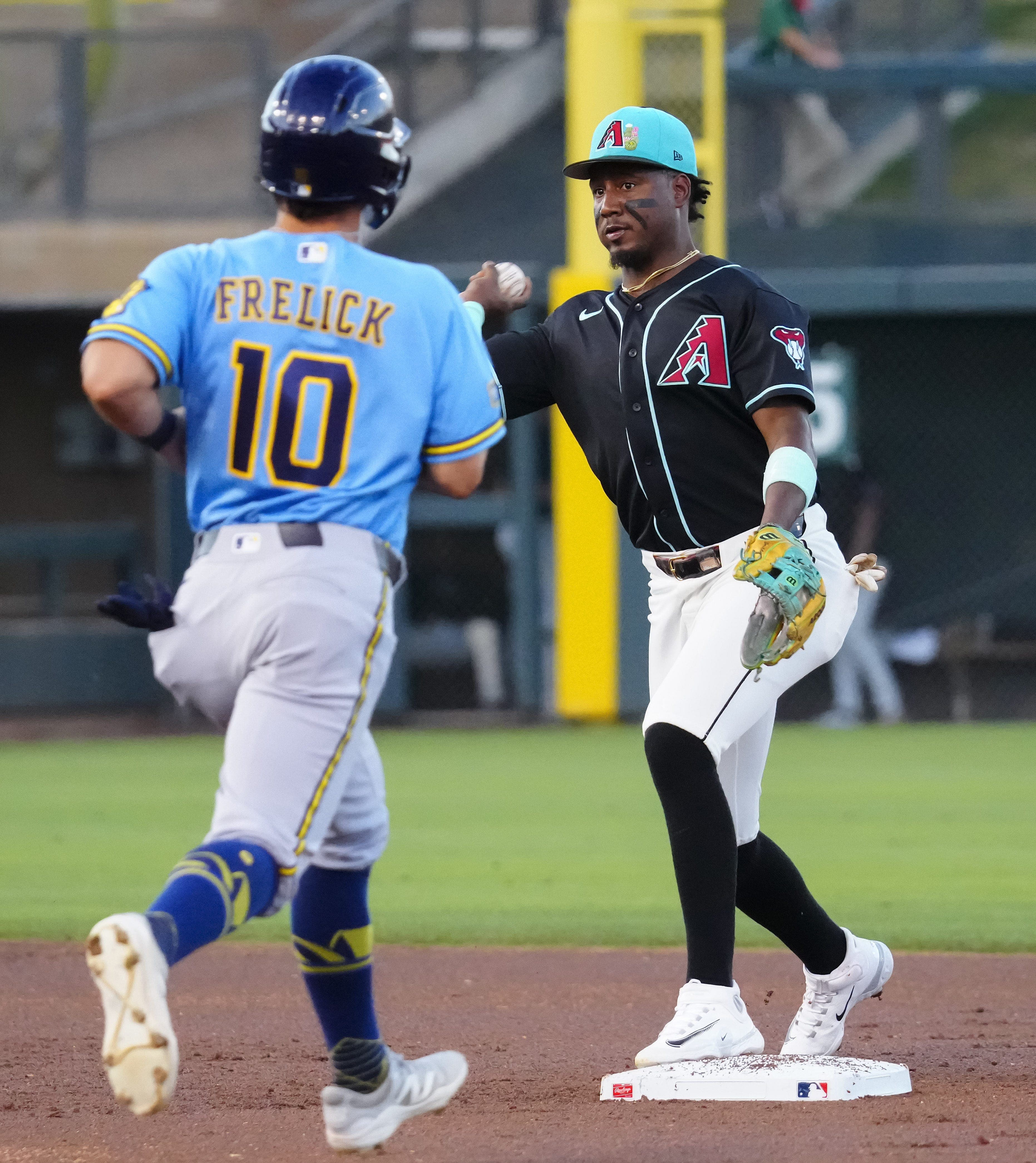 Series Preview: Milwaukee Brewers vs. Arizona Diamondbacks