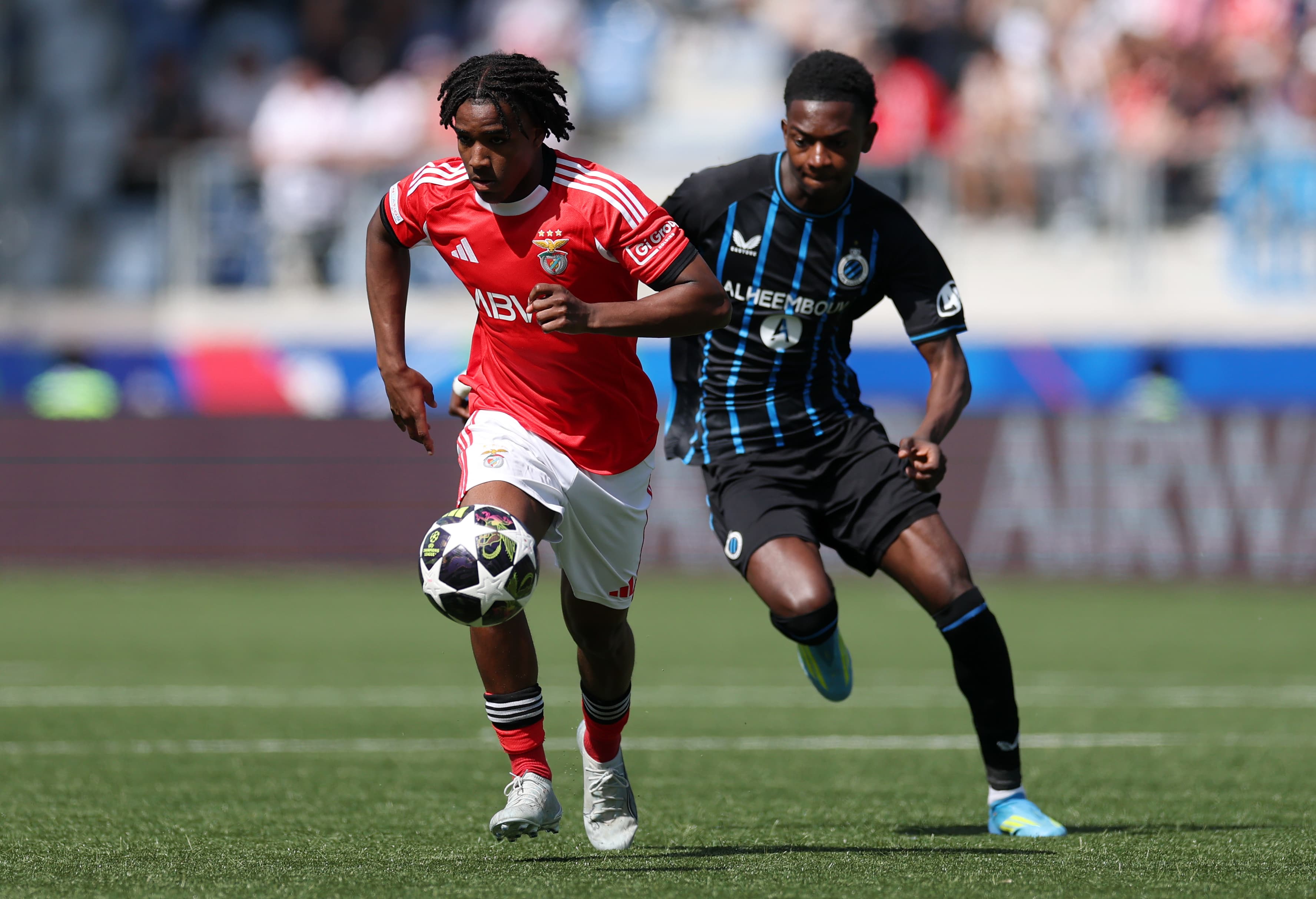 Barcelona monitoring rising Belgian star Jesse Bisiwu