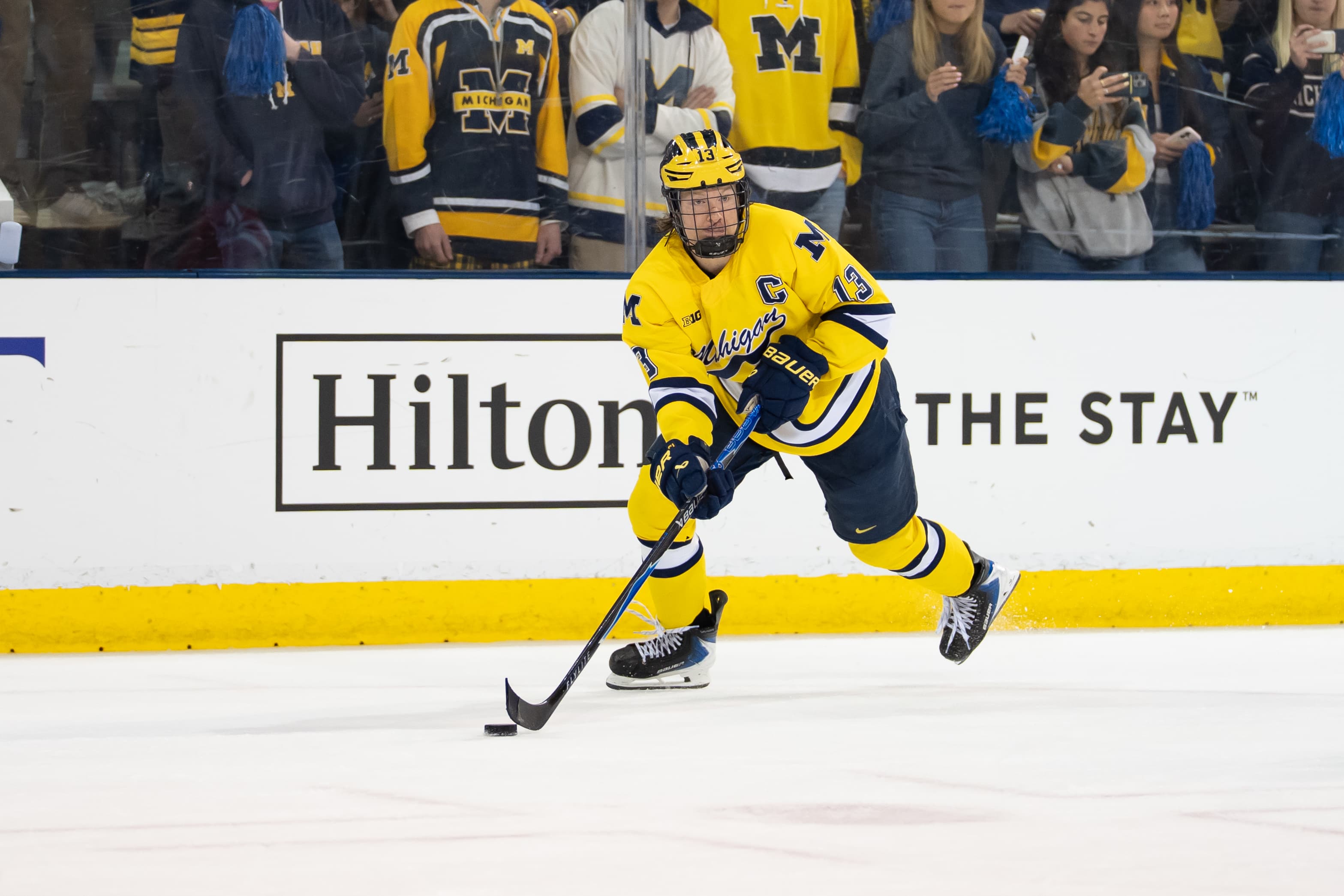 No. 1 Michigan Hockey rolls past Bentley, advances to Regional Final