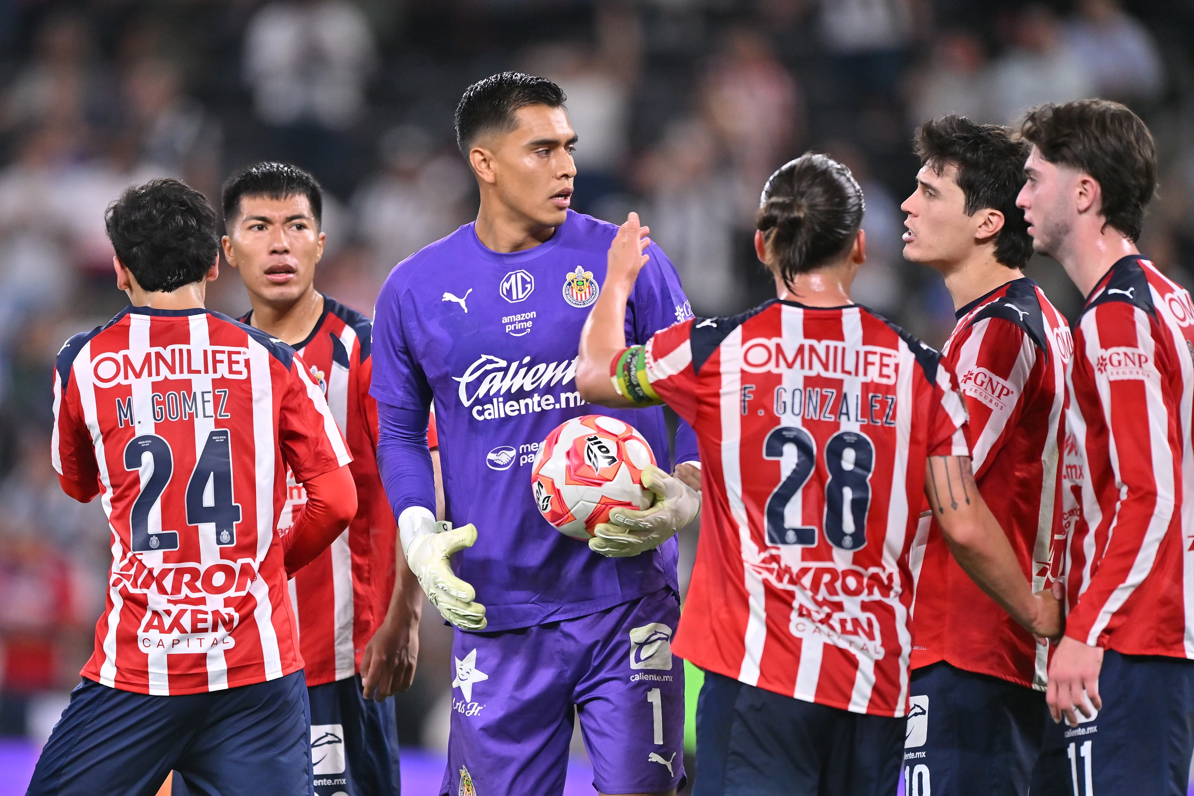 Chivas hold off Monterrey’s comeback to get another win