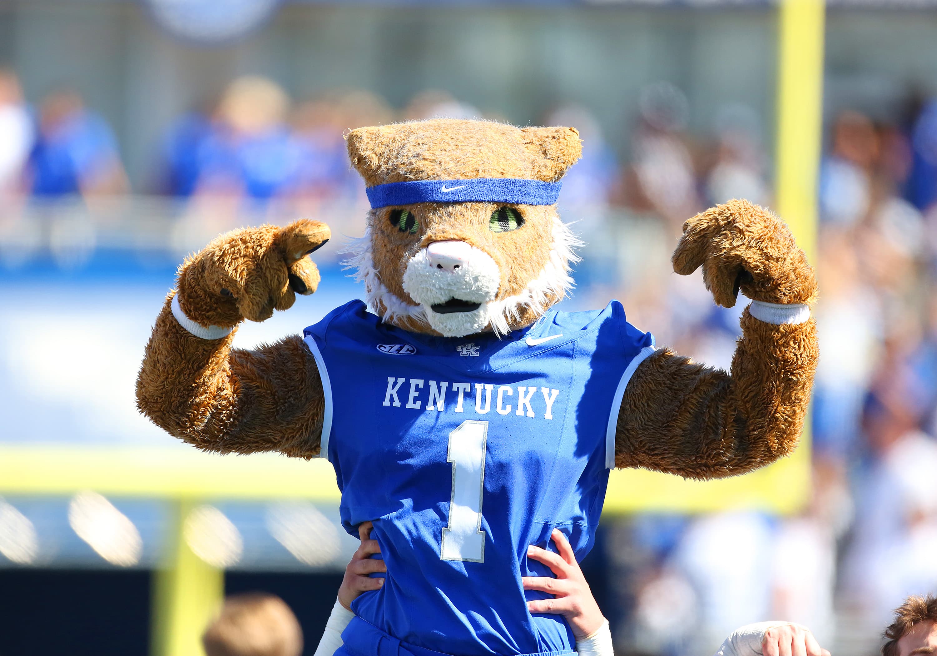 Tank Proctor flips from Auburn Tigers to Kentucky Wildcats