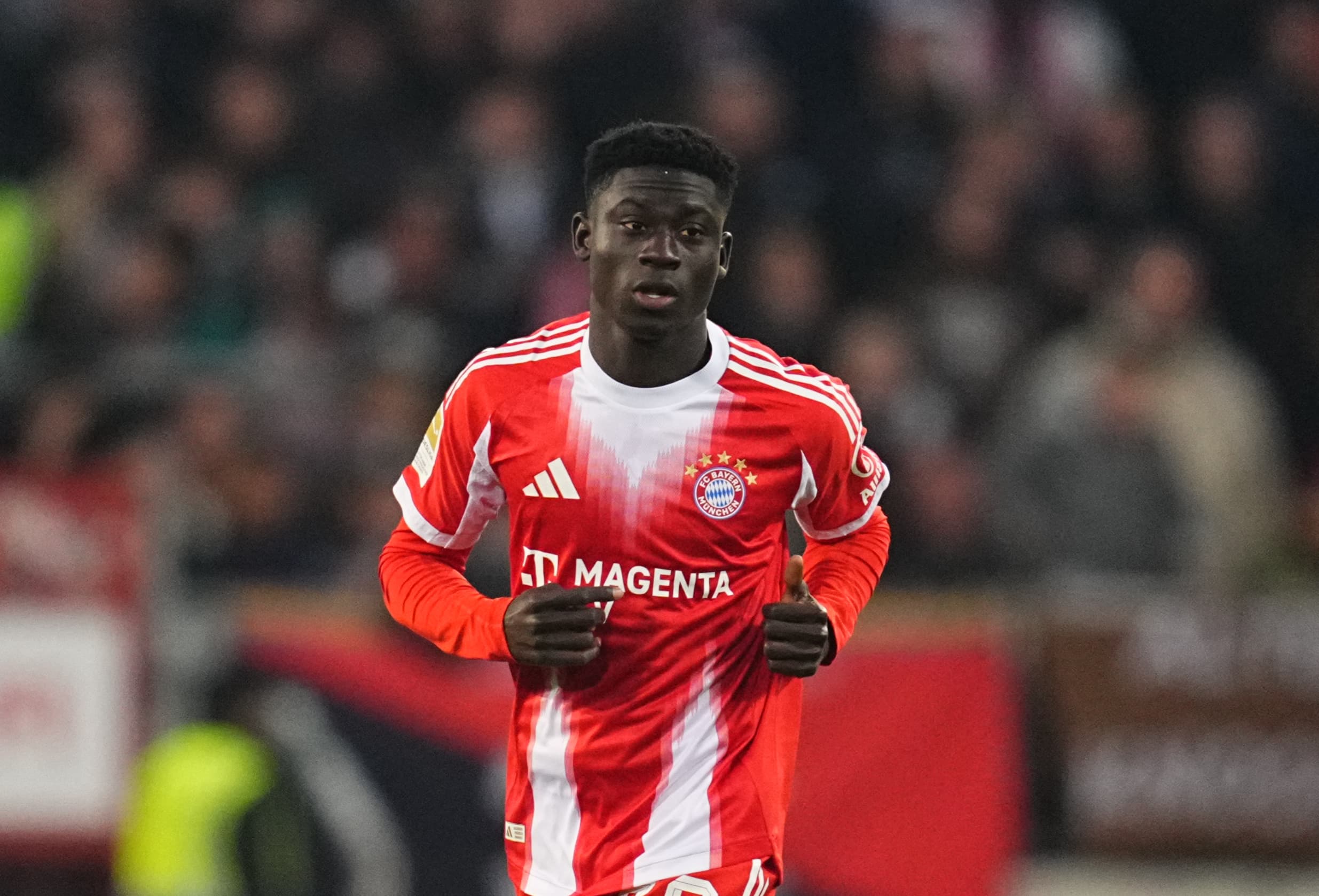 After the season we need a race at Bayern Munich: Alphonso Davies vs. Bara Sapoko Ndiaye