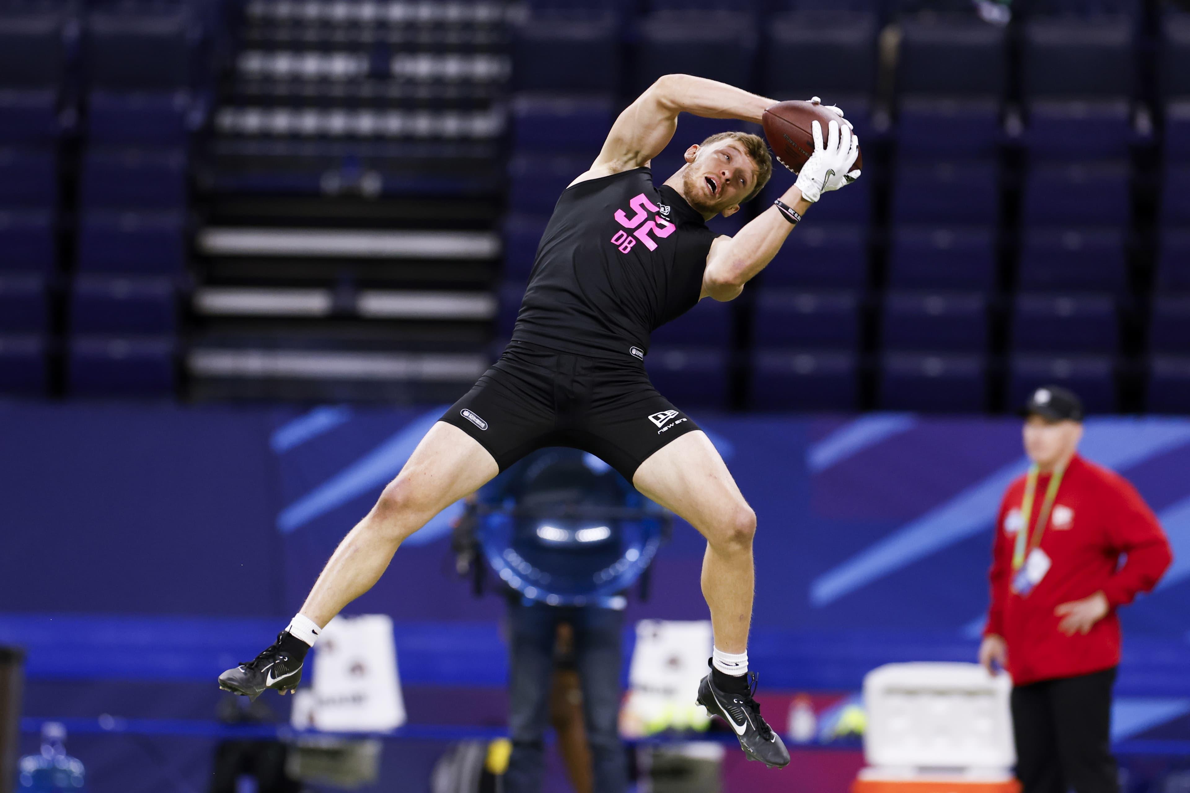 What is the top goal the Bears need to achieve in the NFL Draft?