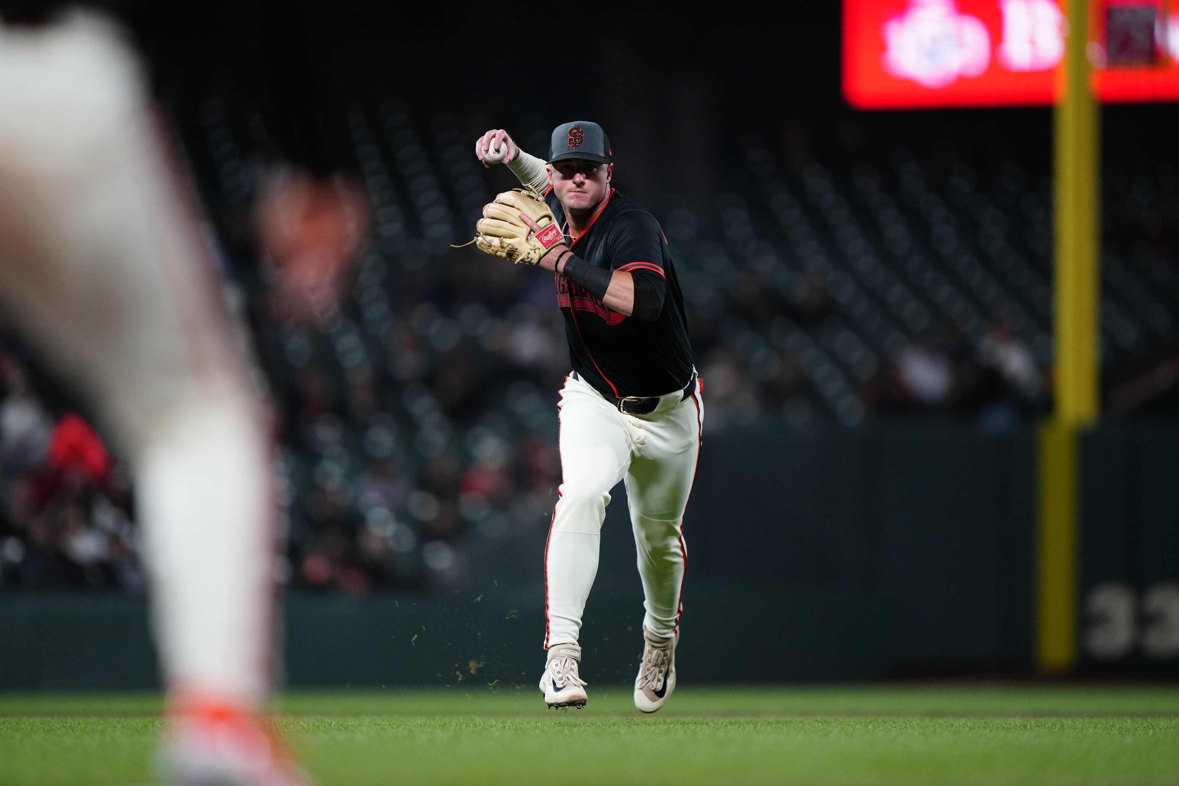 Dodgers trade for infielder Tyler Fitzgerald