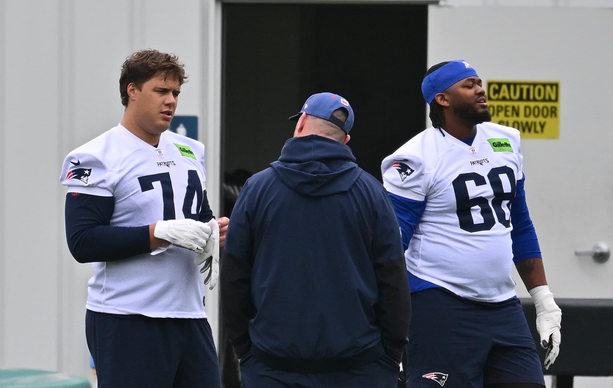 Patriots rookie minicamp notebook: Caleb Lomu reps strictly at left tackle