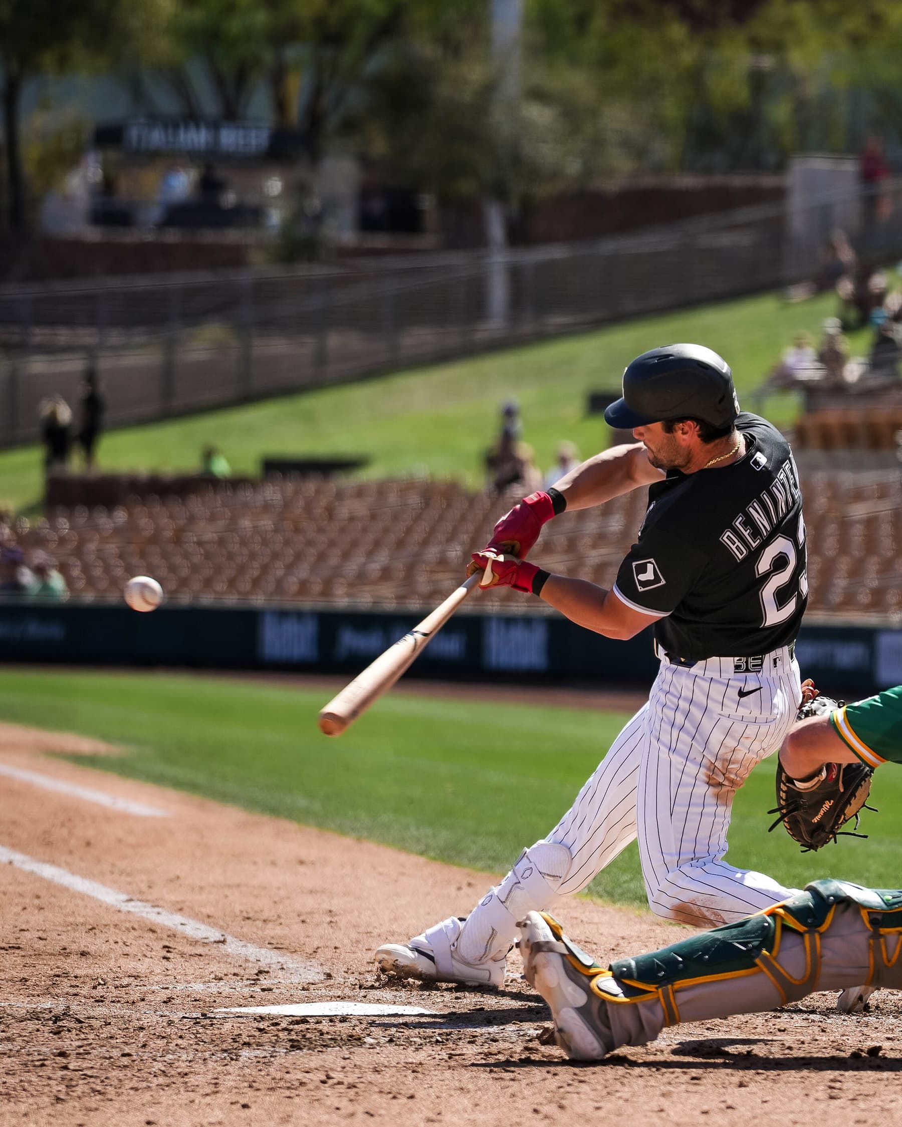 Chicago Cubs Spark Home Run That Seals Series Win for National League Lead!