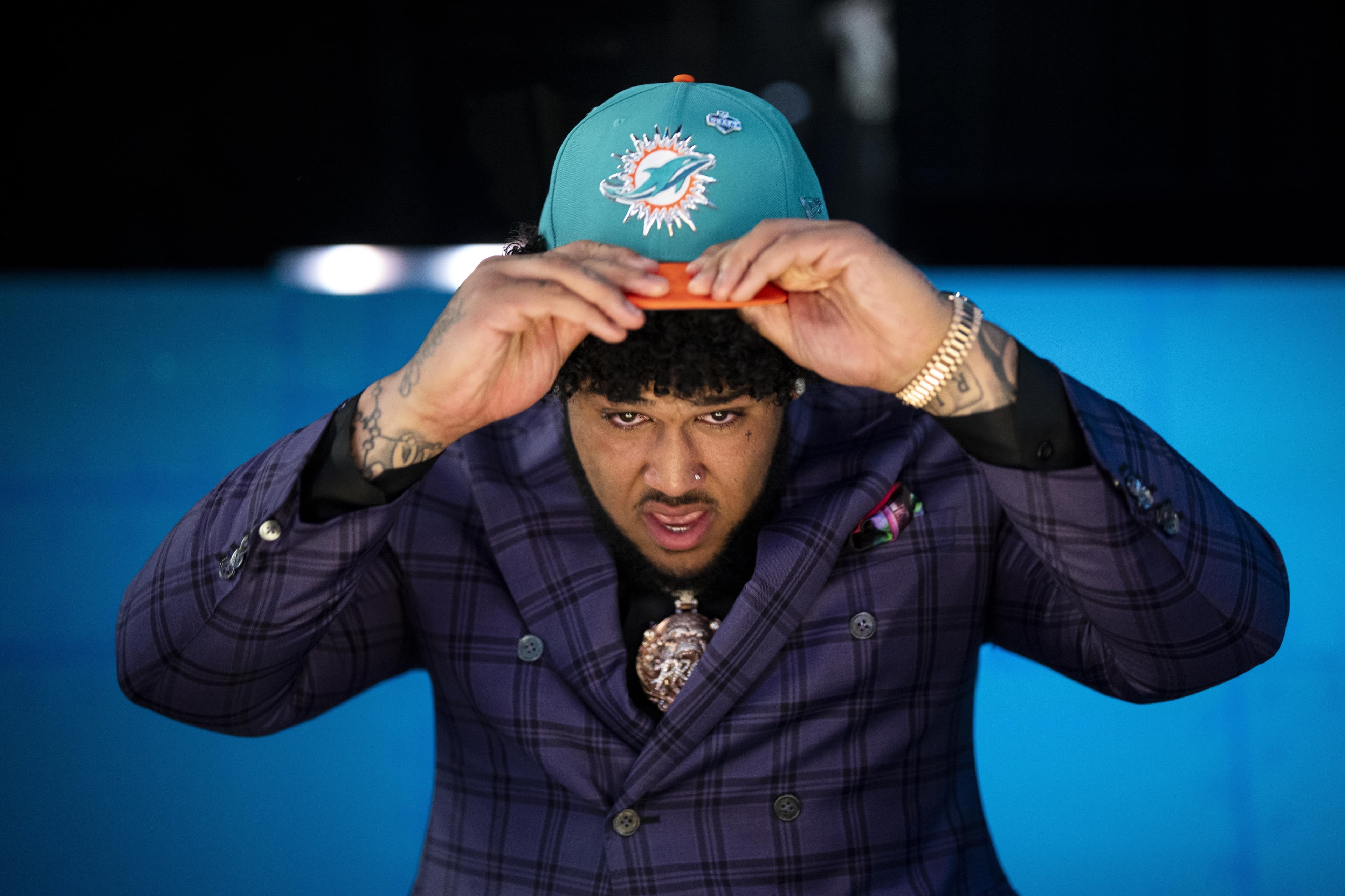 Kadyn Proctor not sweating position change for Miami Dolphins