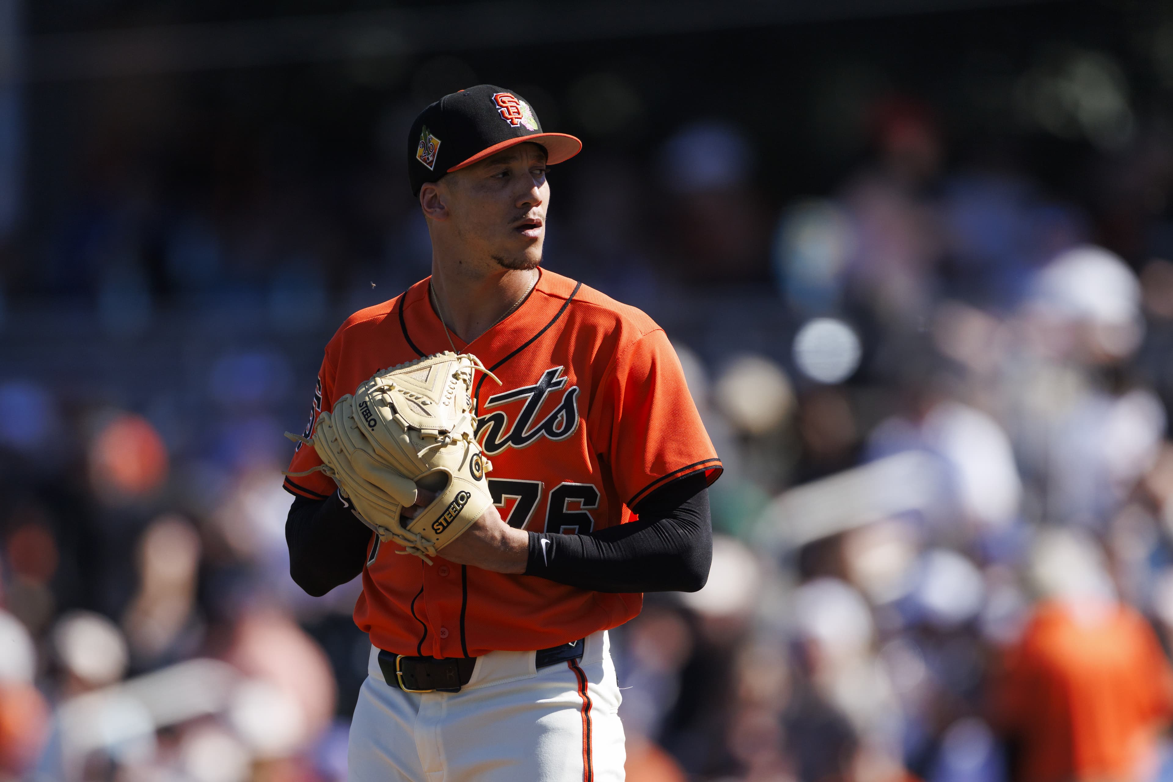 Giants option 6 players