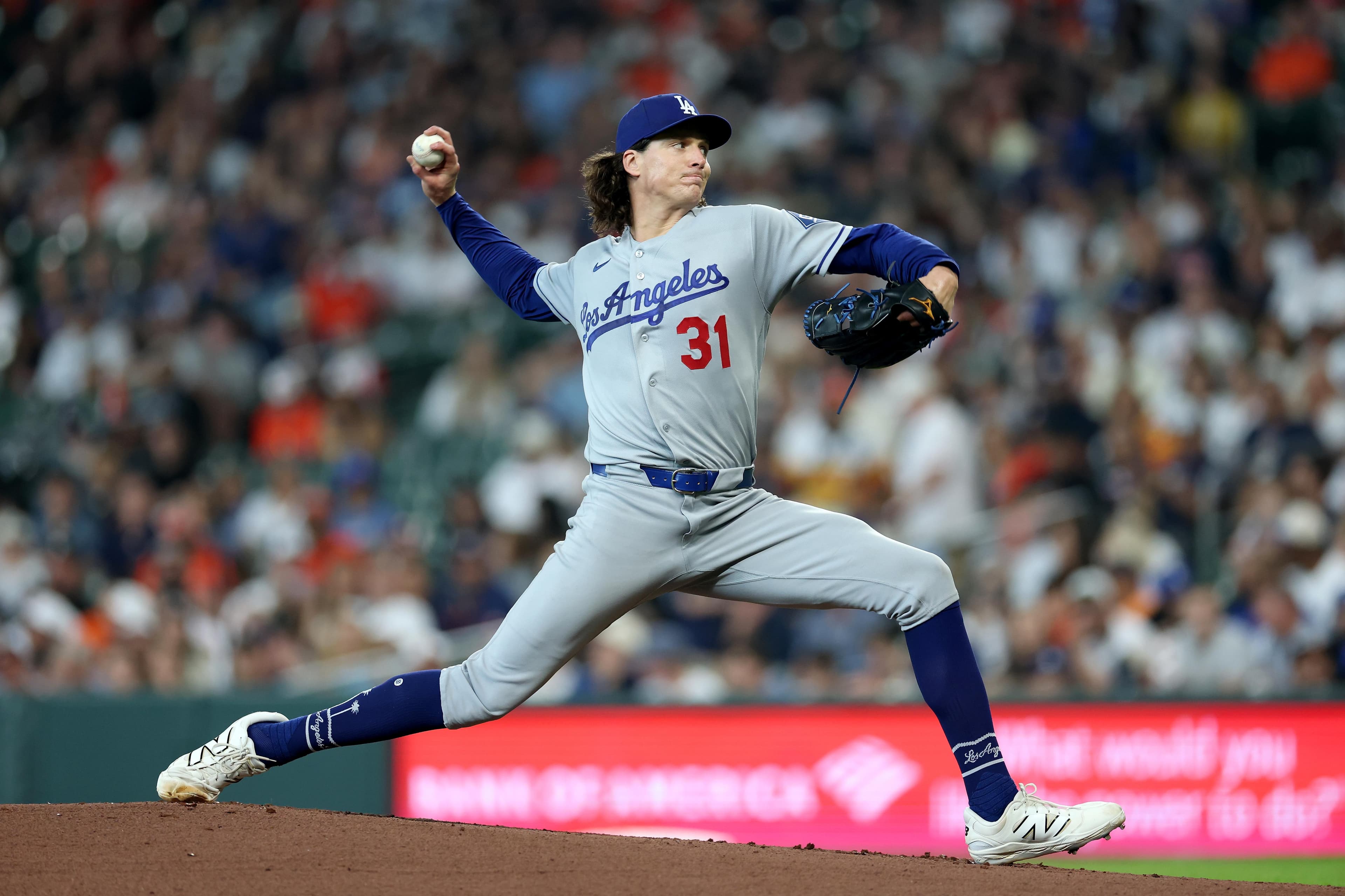 Tyler Glasnow exits start with lower back pain