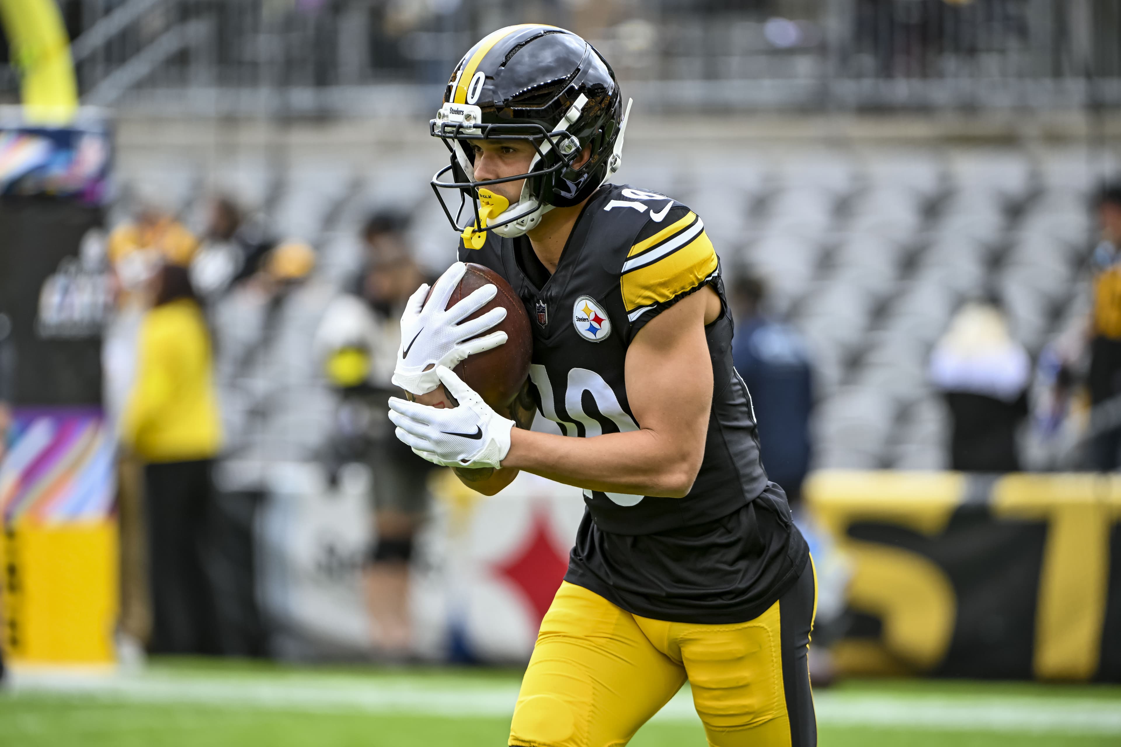 Steelers WR changes number ahead of 2026 season