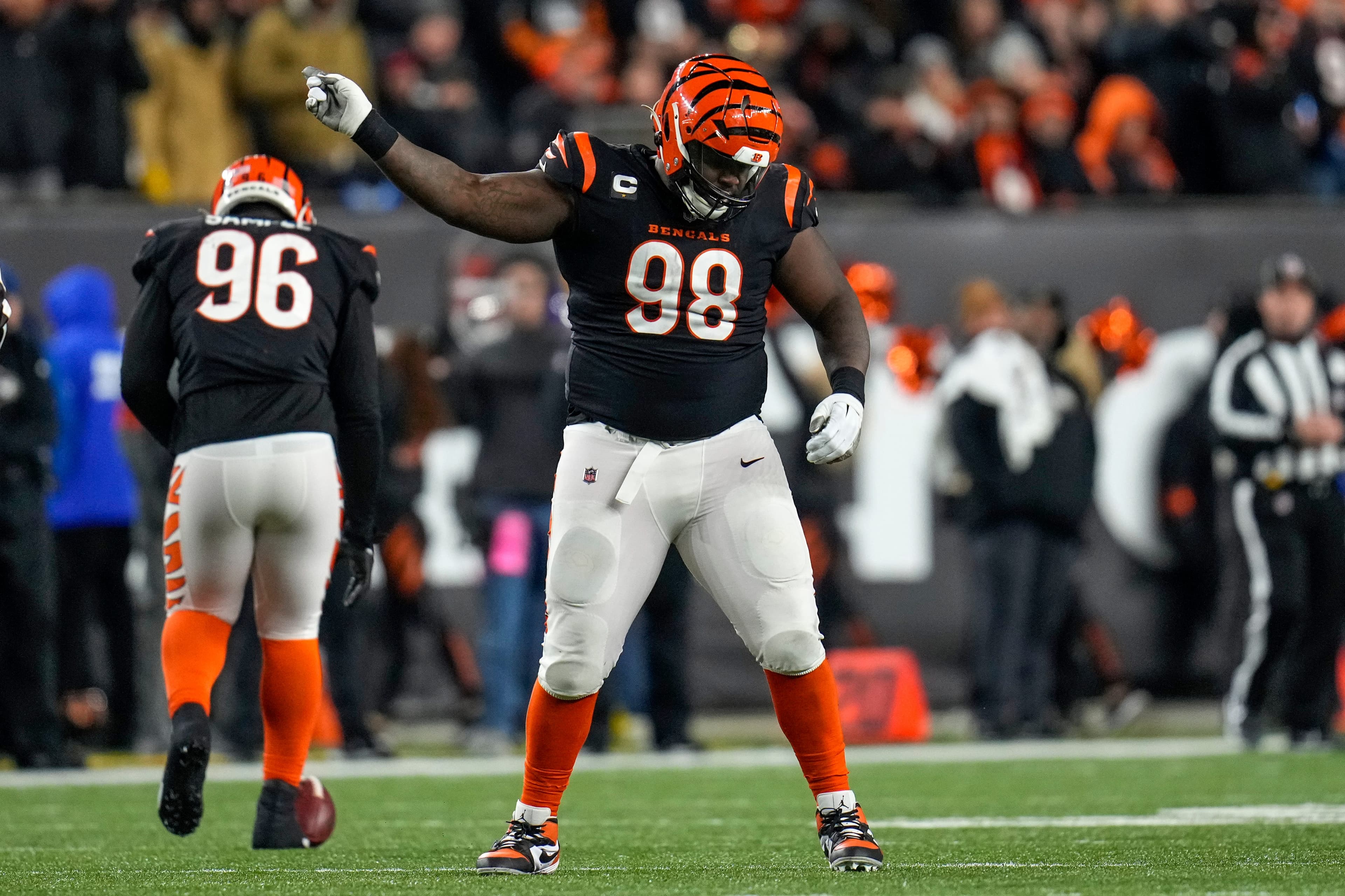 Bengals News (3/28): Ravens looking at another former Bengals defensive lineman