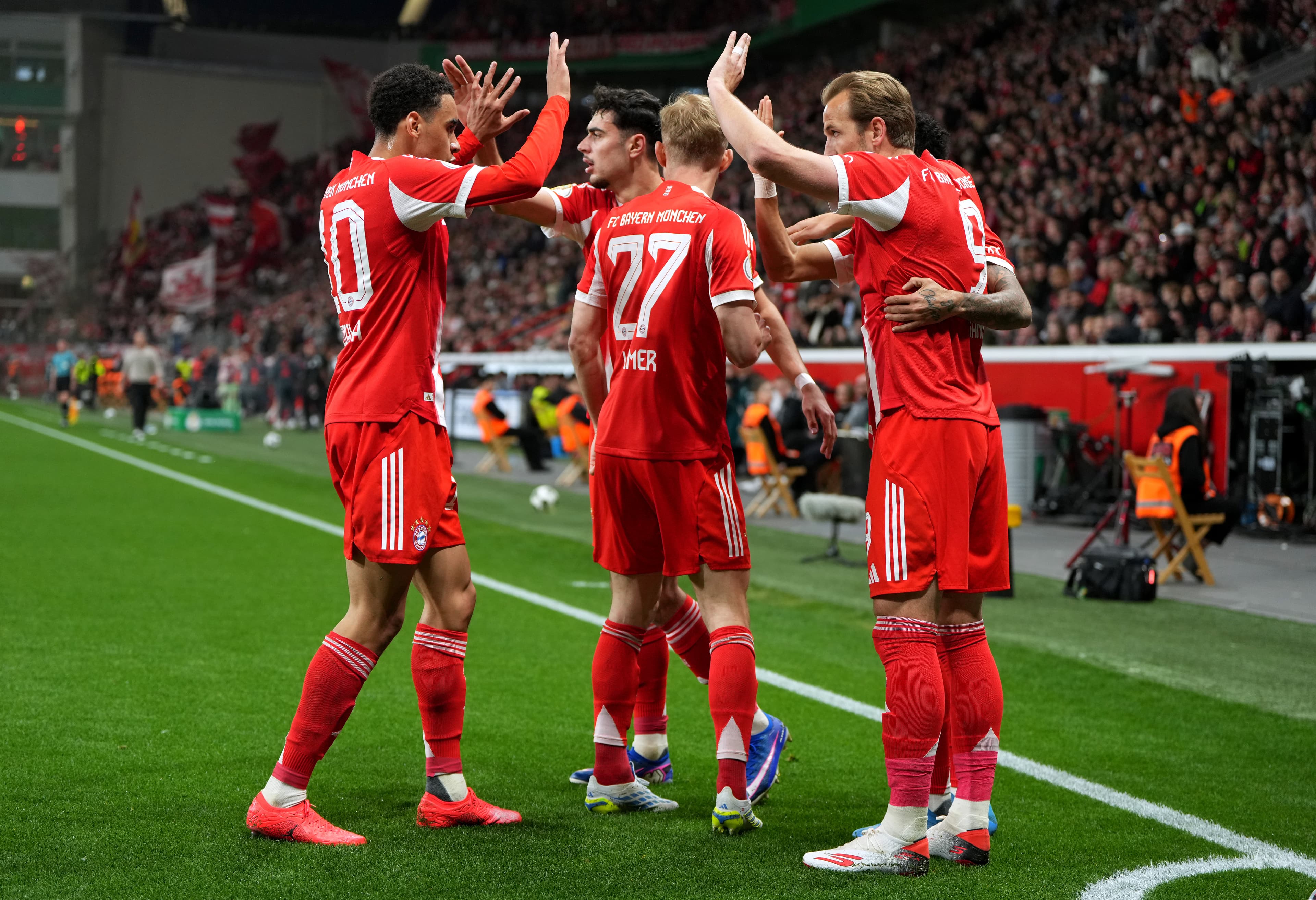 Bayern Munich News: The aftermath of FC Bayern’s 2-0 victory over Bayer Leverkusen; Dušan Vlahović still on Bayern’s radar?; and MORE!
