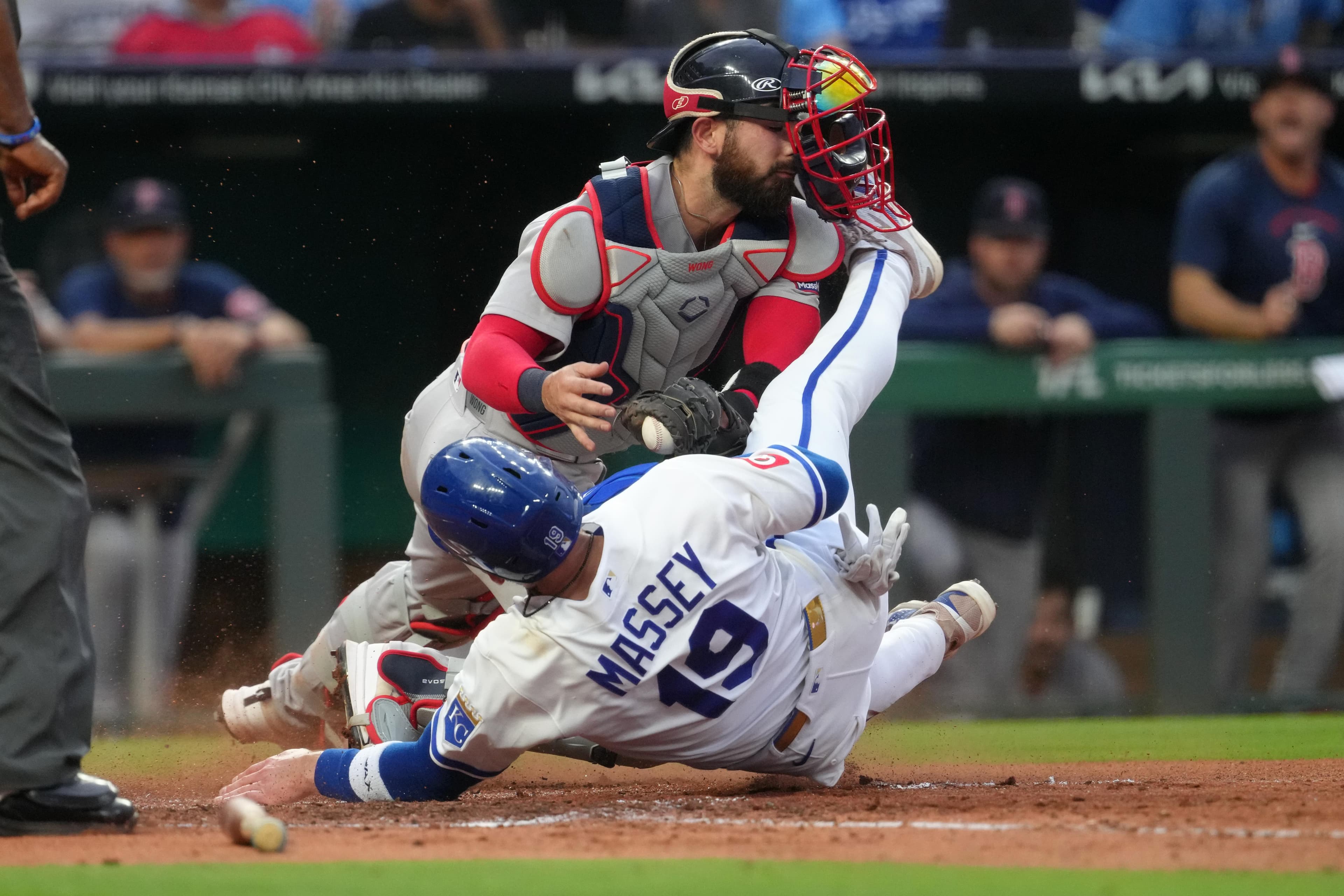 Gray outjunks Lugo in 3-1 loss to Red Sox