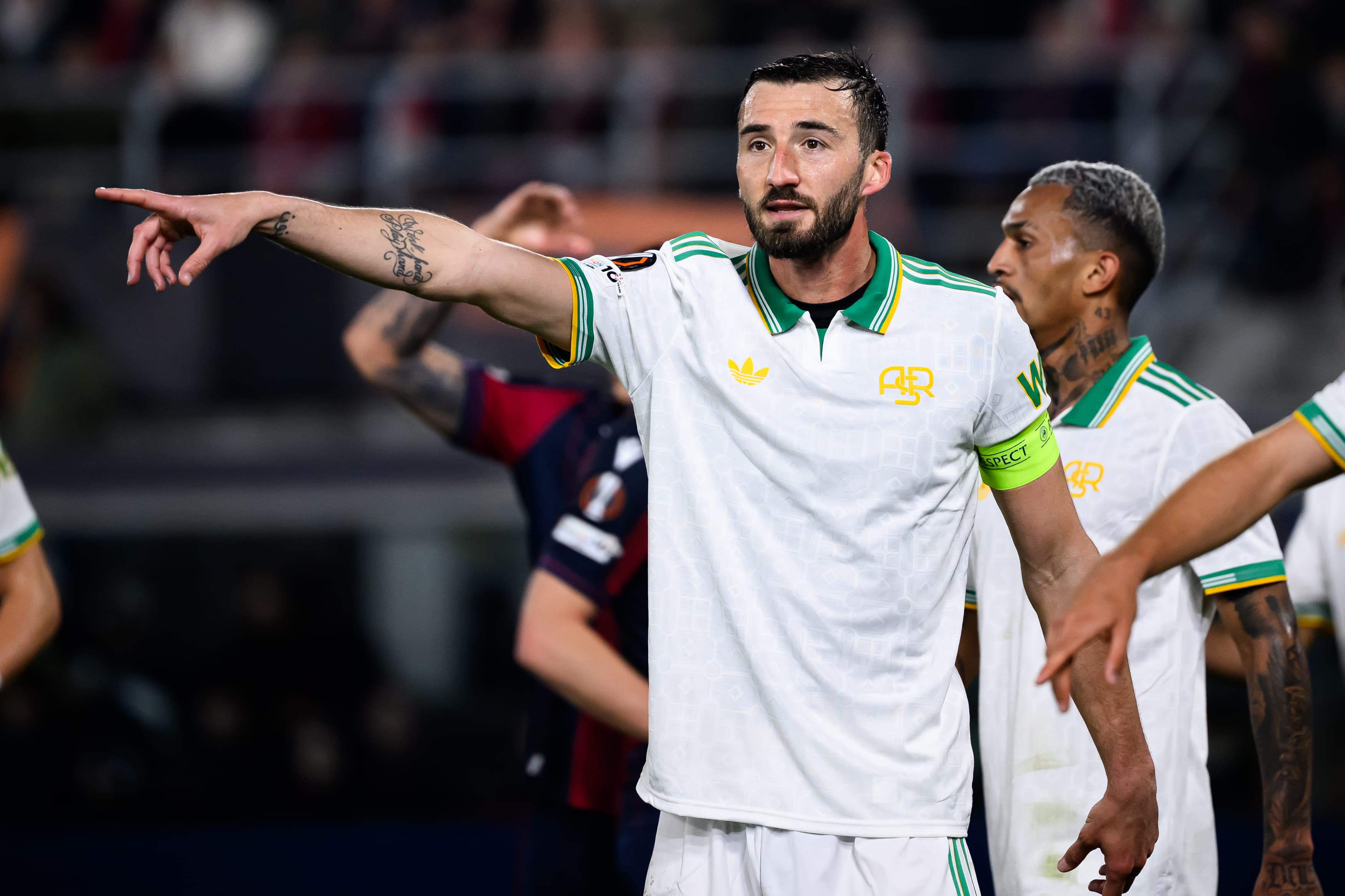 New Headline: "Deep Dive: Unveiled Secrets to Como Streak Against Rome in Round 4