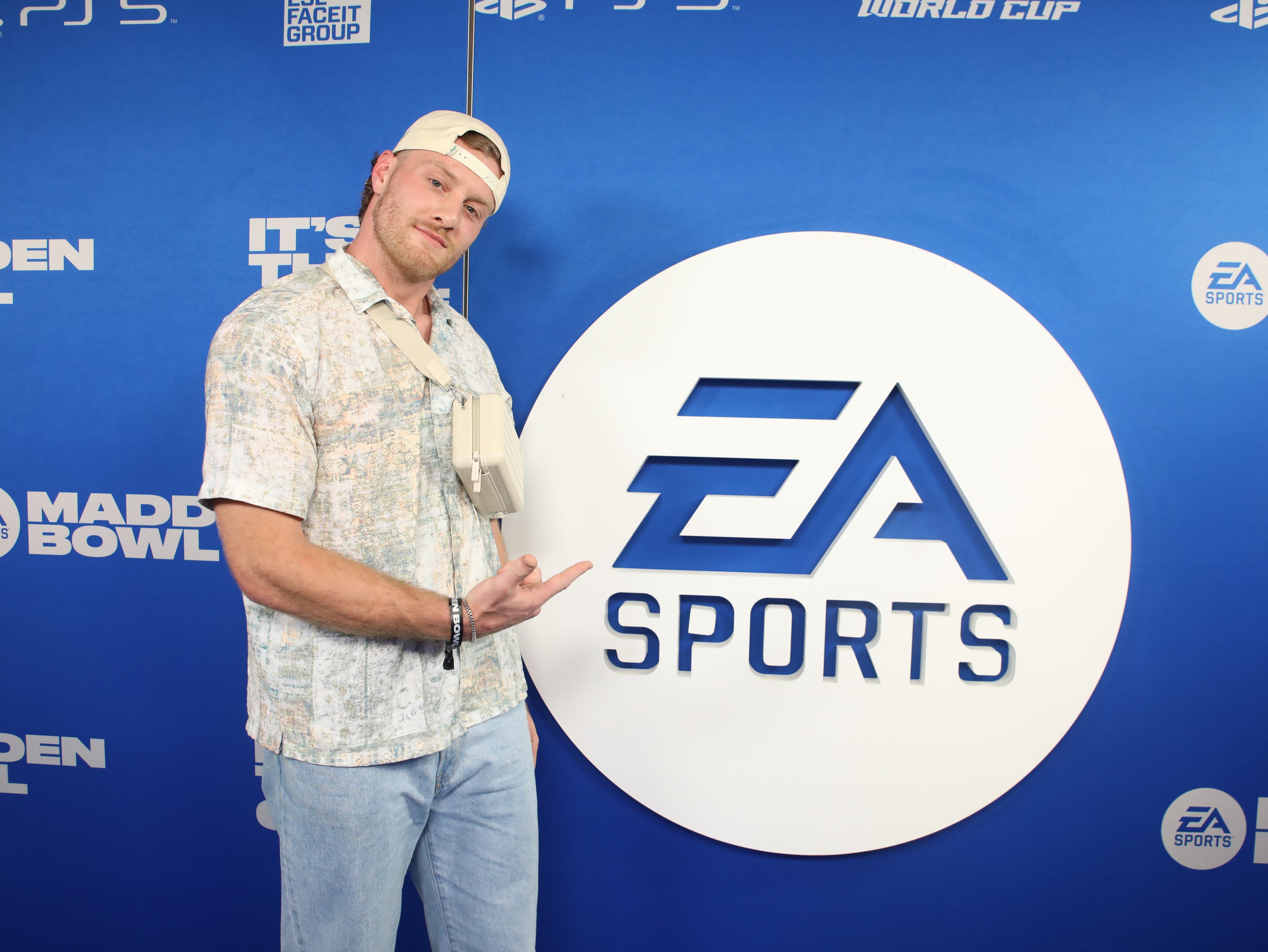 CBS Sports draft expert notes 2 vet QBs Browns could still trade for