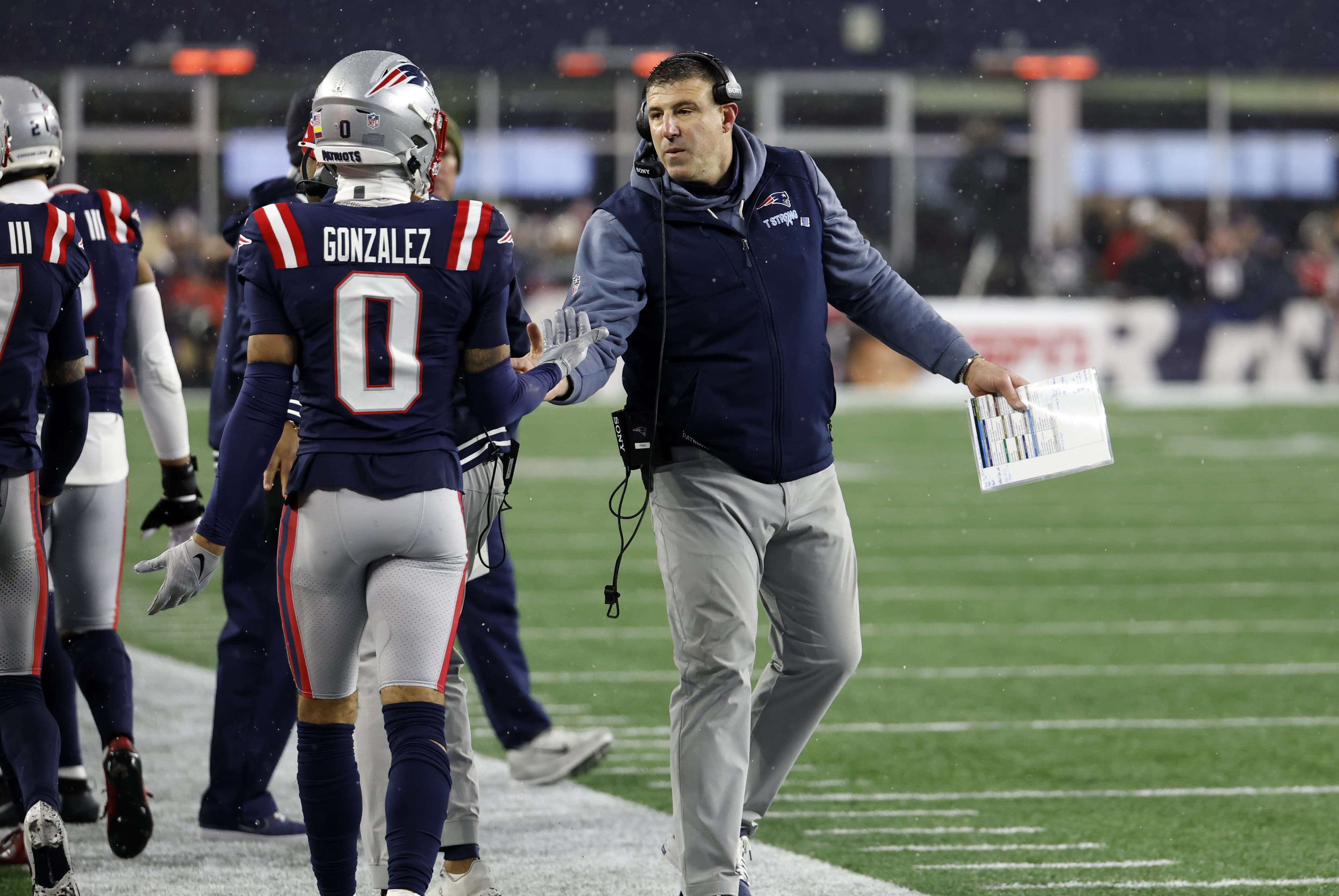Patriots links 4/01/26: Vrabel on the draft, Gonzalez, Maye & More