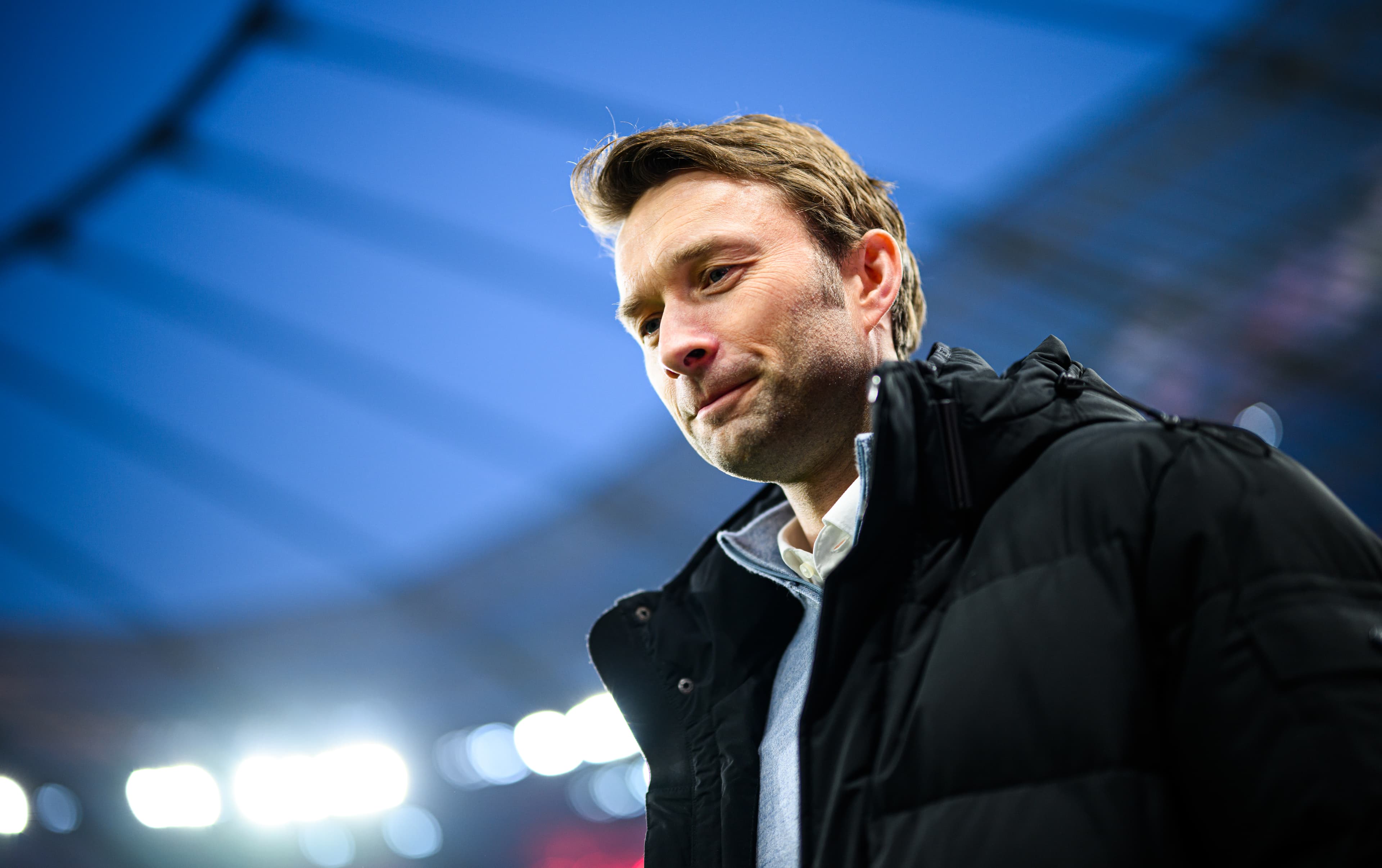 Goalkeeper Rolfes Nails a Game-Winning Header for Bayern's Thrilling Victory!