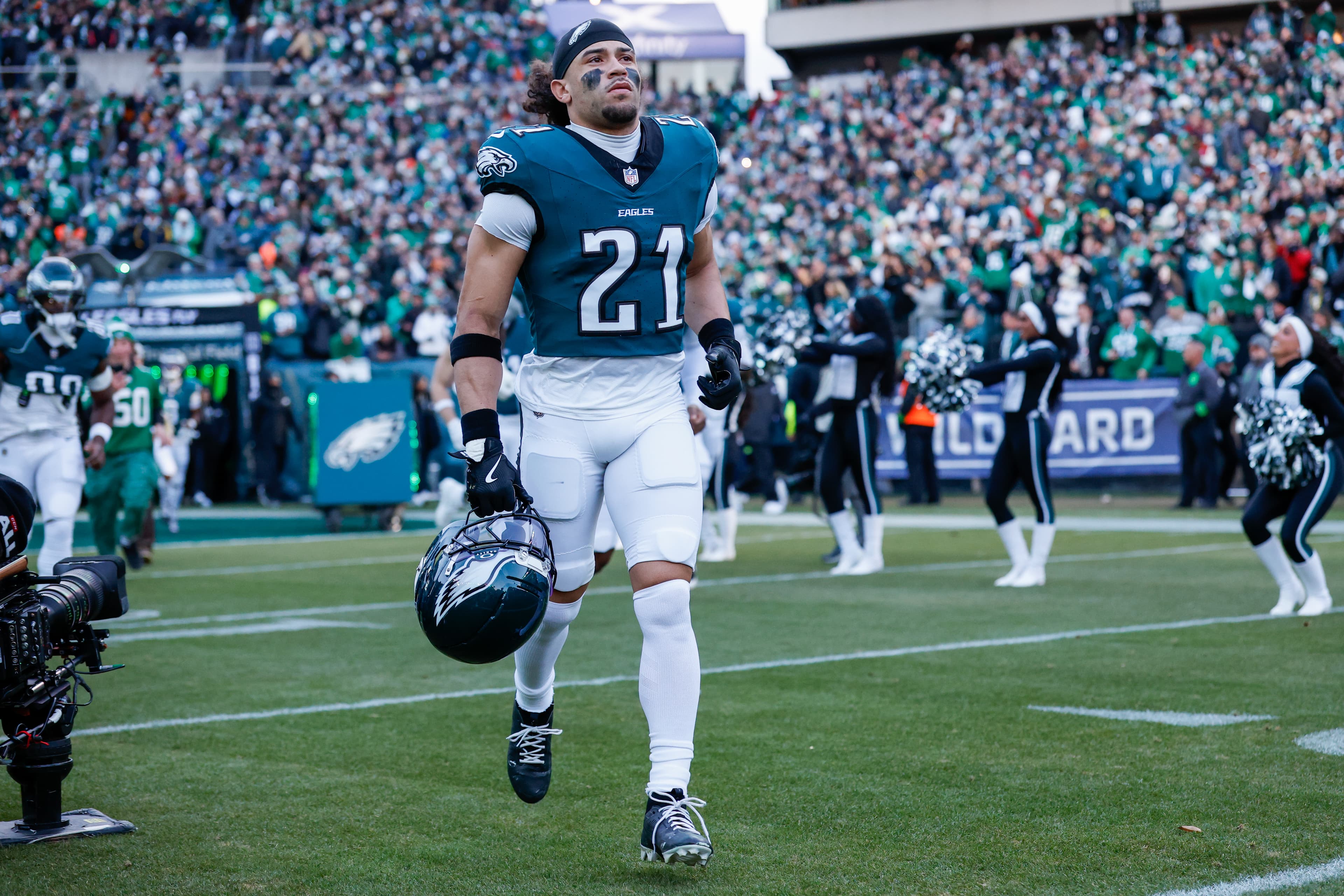 Falcons trade for Eagles safety Sydney Brown