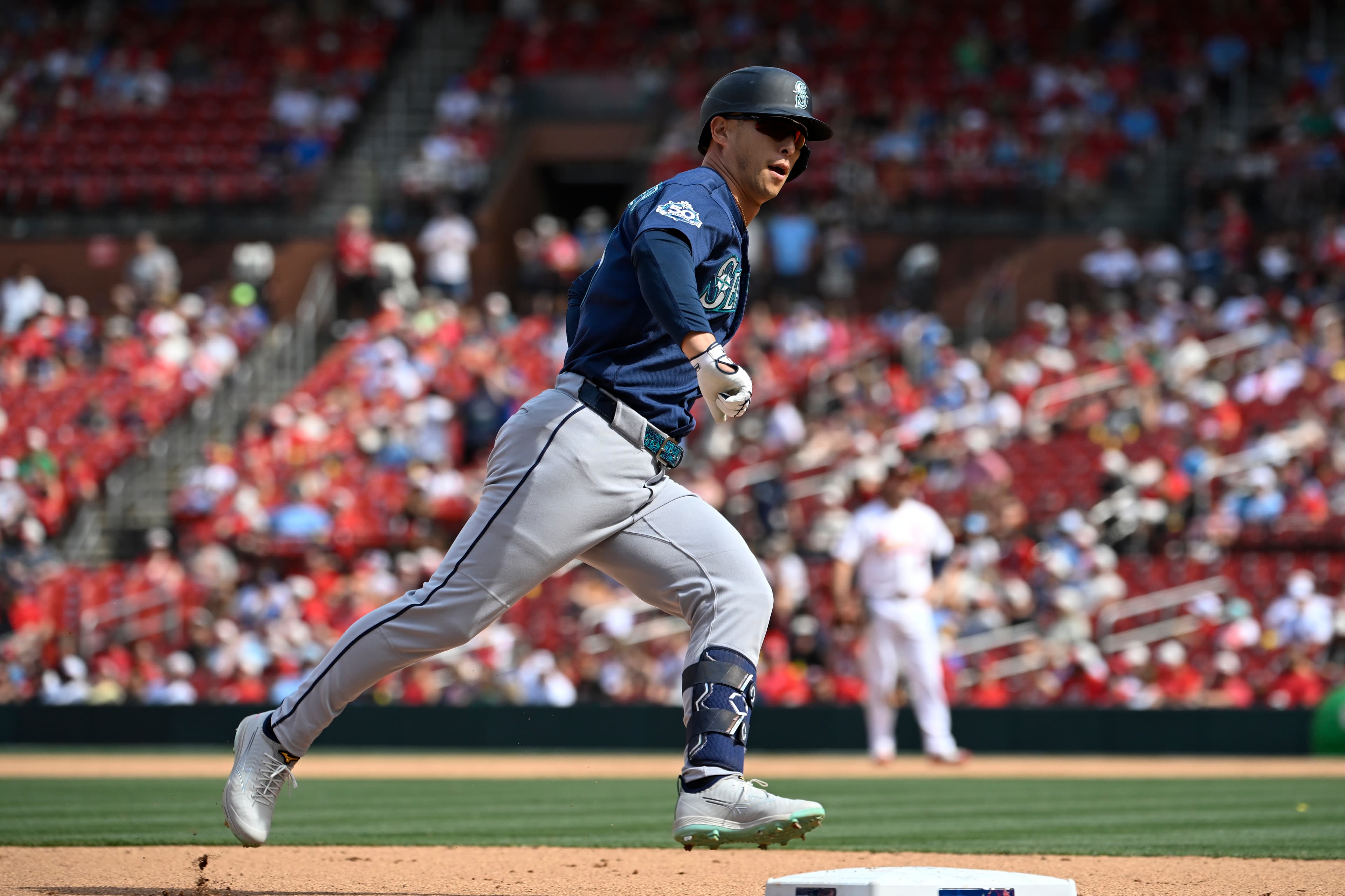 Rob Refsnyder’s first career pinch-hit home run pushes Mariners past Cardinals, 3-2