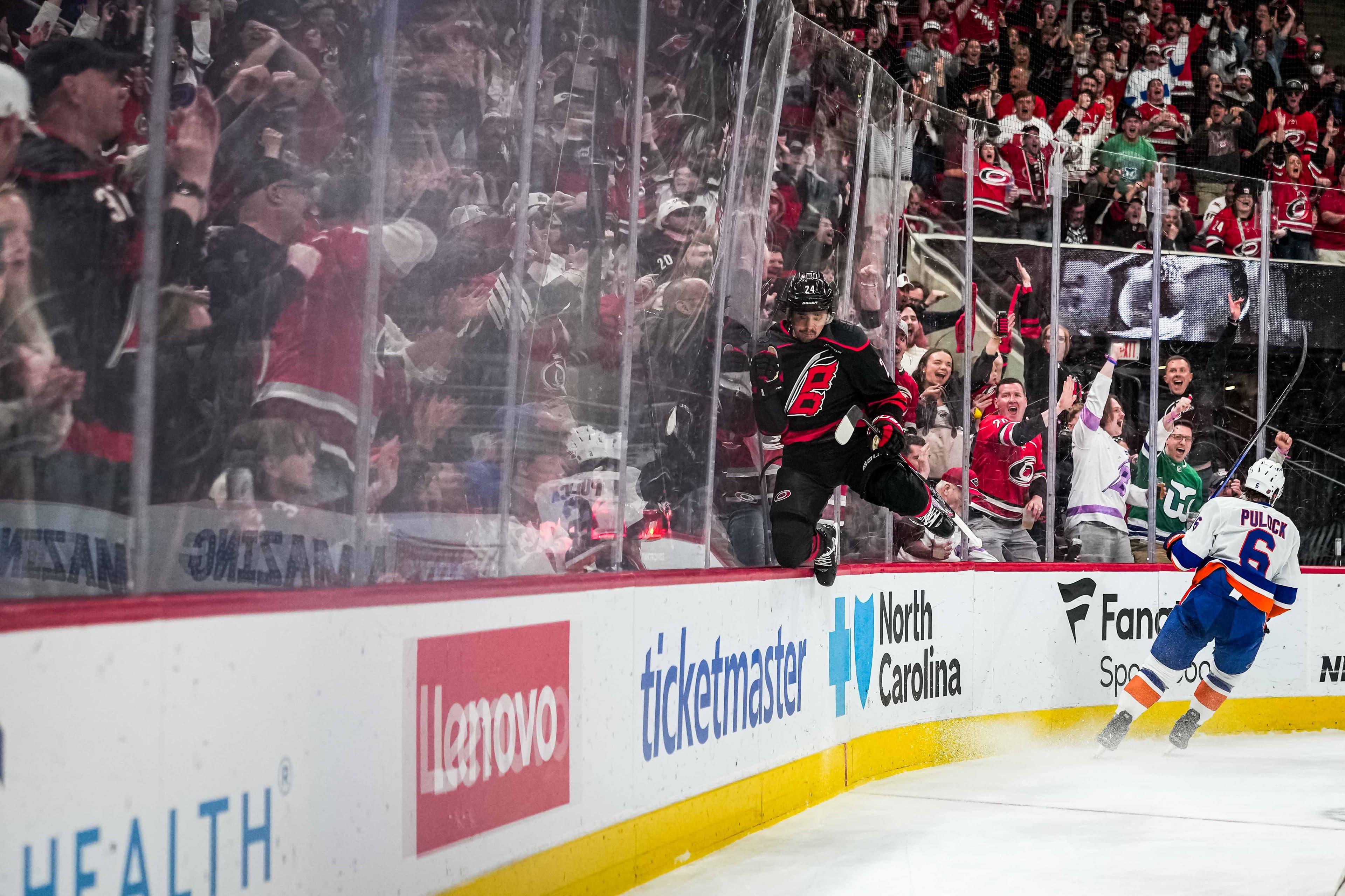 Metro Division Champions – Hurricanes 4, Islanders 3