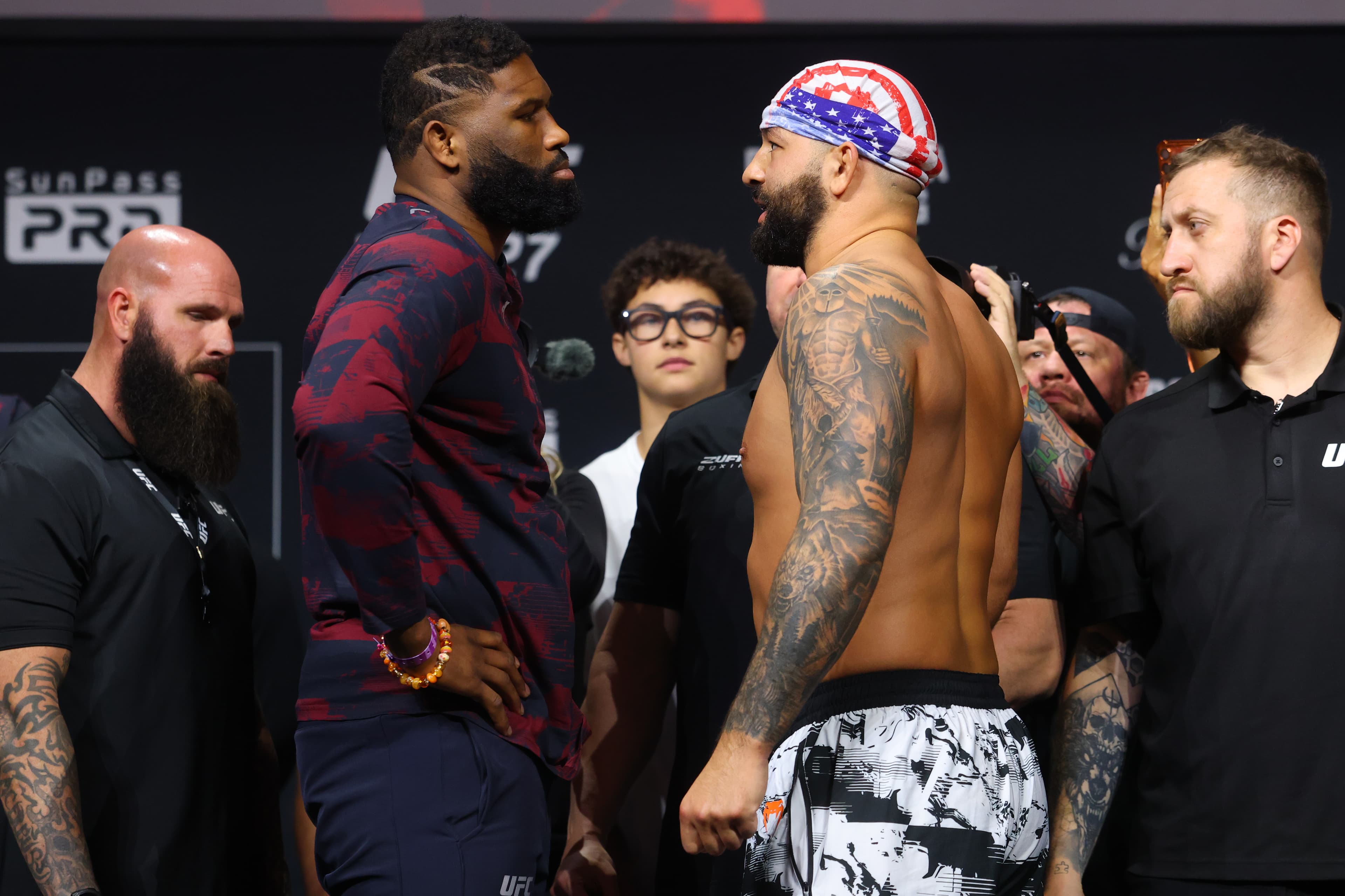 UFC 327 live blog: Curtis Blaydes vs. Josh Hokit