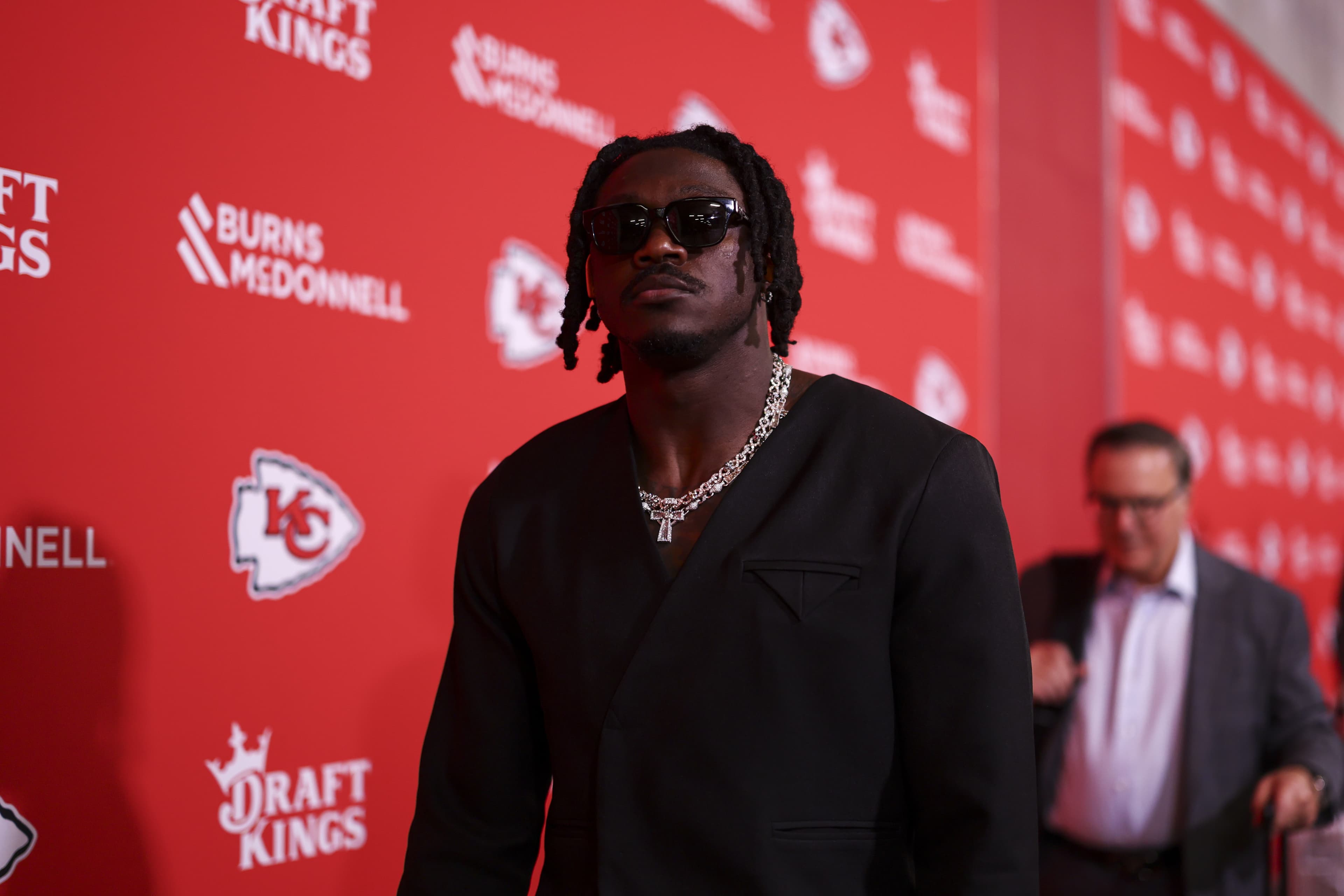 Chiefs News 4/8: Rashee Rice thinks A.J. Brown ‘would be nice’ in KC