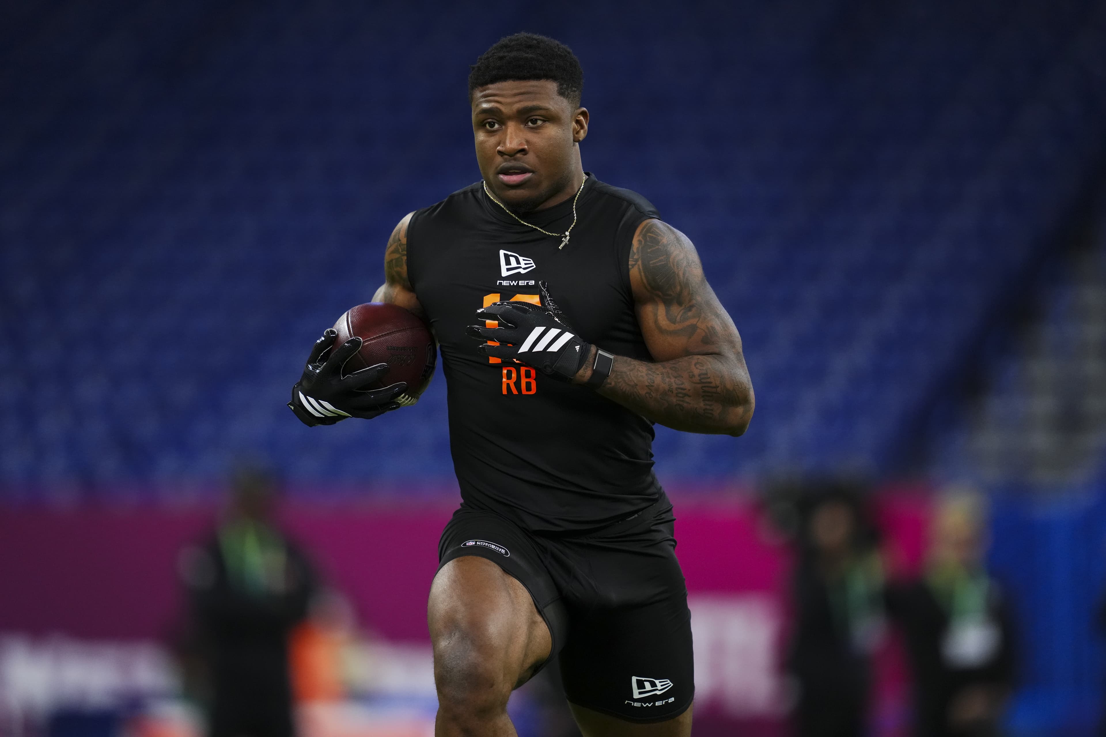 Patriots Links: Which Late-Round Picks Stick?