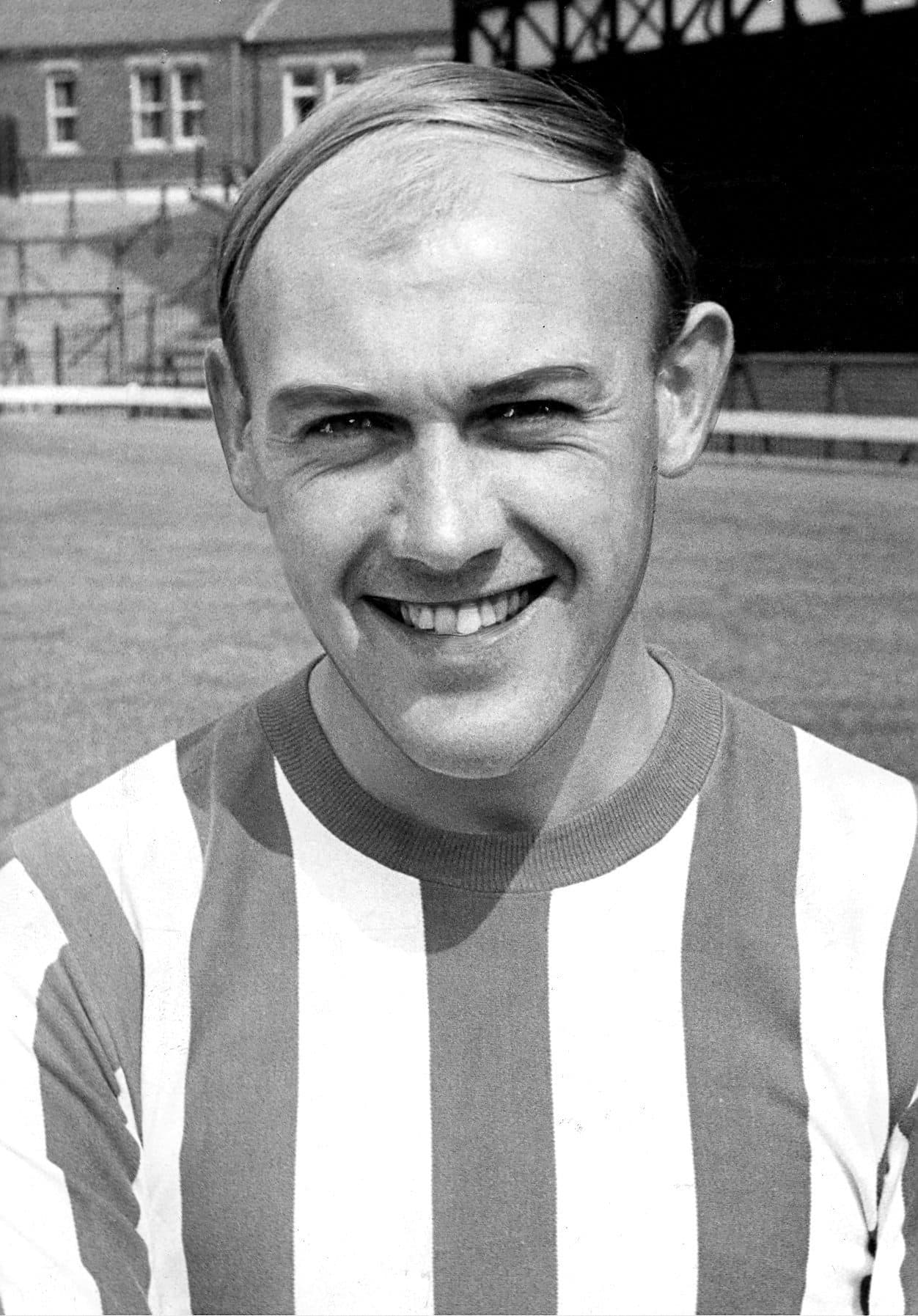 On This Day (8th April 1942): Cec Irwin, SAFC’s Youngest Defender & Wing-Back Pioneer