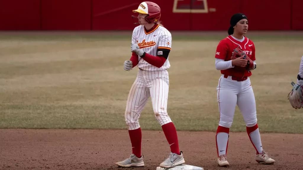 Cyclones sweep Houston with 8-7 game three W