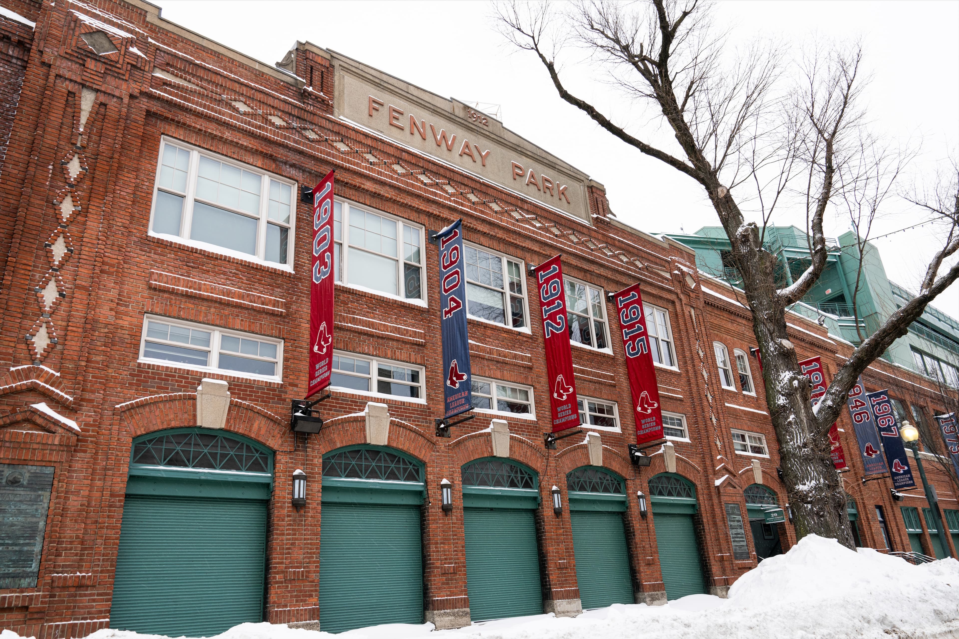 A plea to the Red Sox: Host some spring training games at Fenway