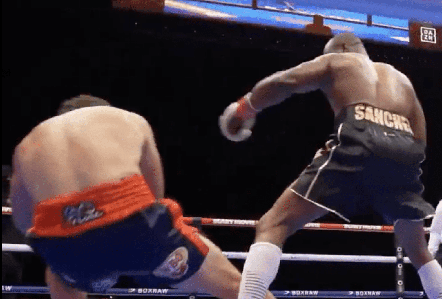 Usyk vs. Rico video: Frank Sanchez flattens Richard Torrez Jr. with brutal uppercut to score knockout win