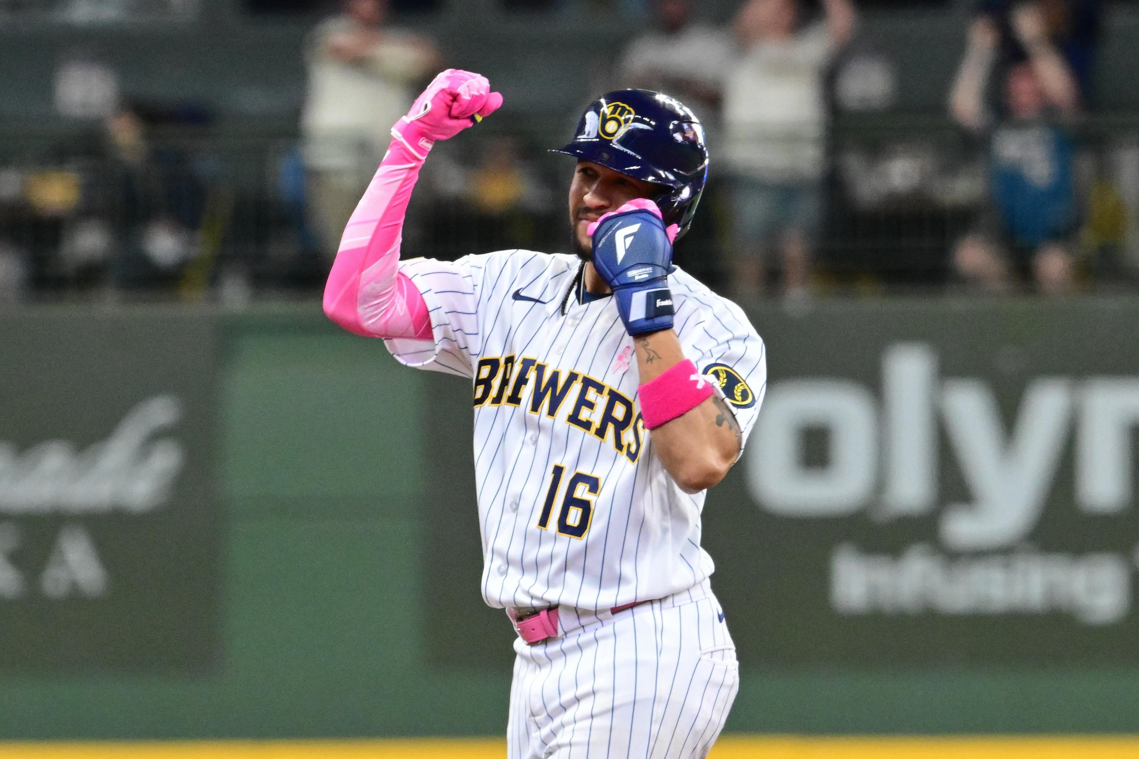 Turang walk-off homer gives Brewers 4-3 victory, caps sweep of Yankees